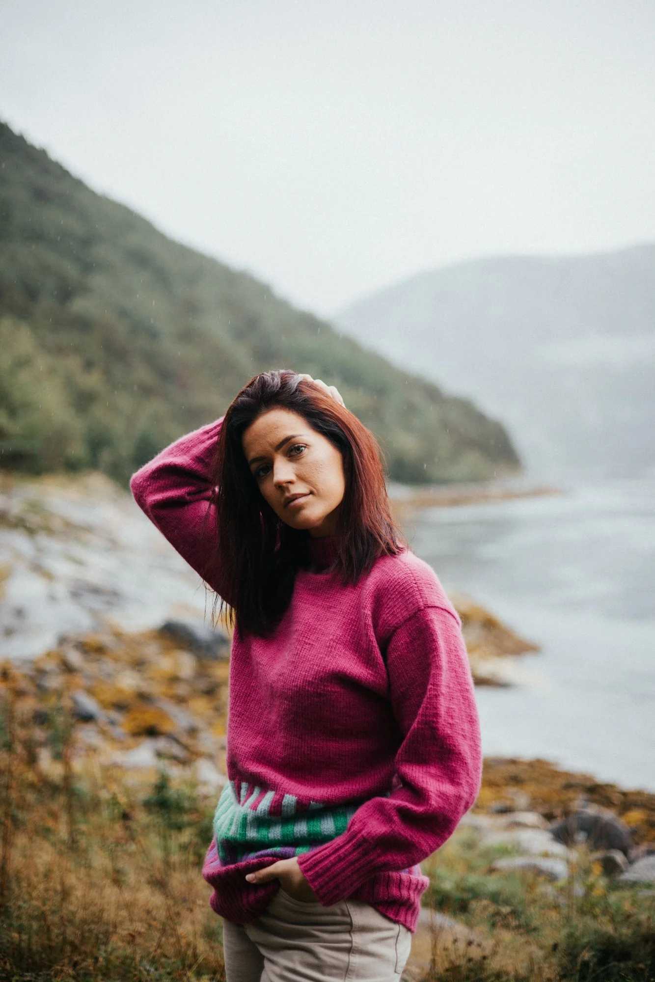 Photographer with a documentary and journalistic style, covering events, weddings, and corporate assignments in the Arctic and Northern Norway. Experience from Bodø, Tromsø, Lofoten, and the Nordland region.