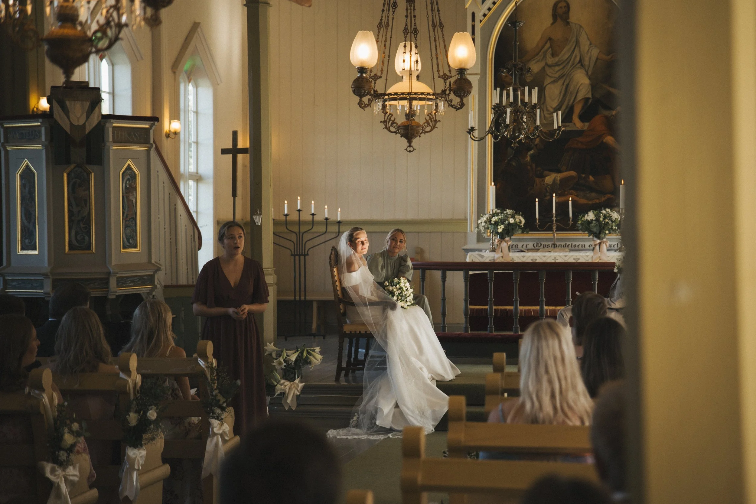 Photographer with a background in journalism and editorial work for magazines, brands, and organizations. Documentary photography produced in Northern Norway and the Arctic, including Bodø, Tromsø, Lofoten, and Nordland.