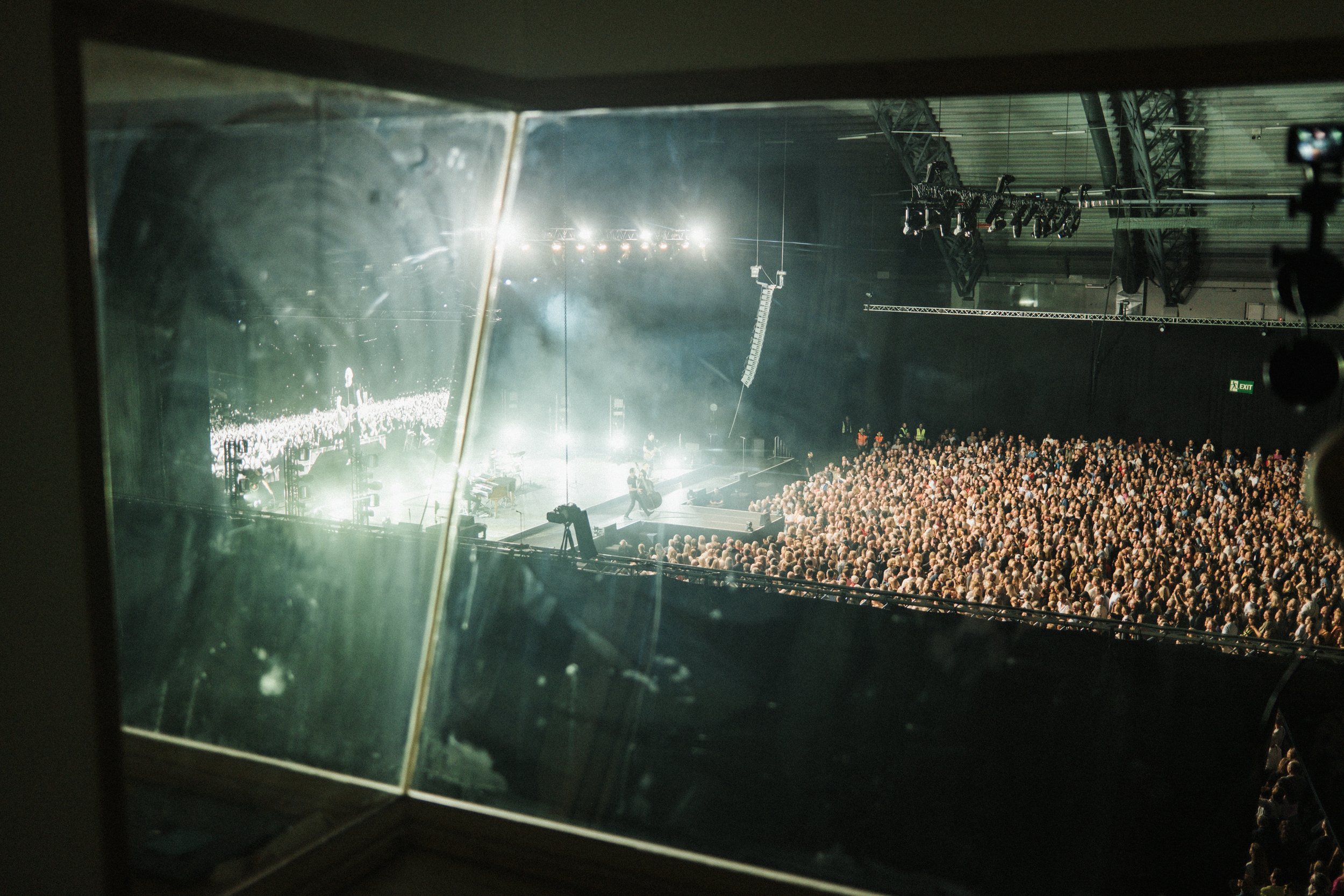 Photographer with a background in journalism and editorial work for magazines, brands, and organizations. Documentary photography produced in Northern Norway and the Arctic, including Bodø, Tromsø, Lofoten, and Nordland.