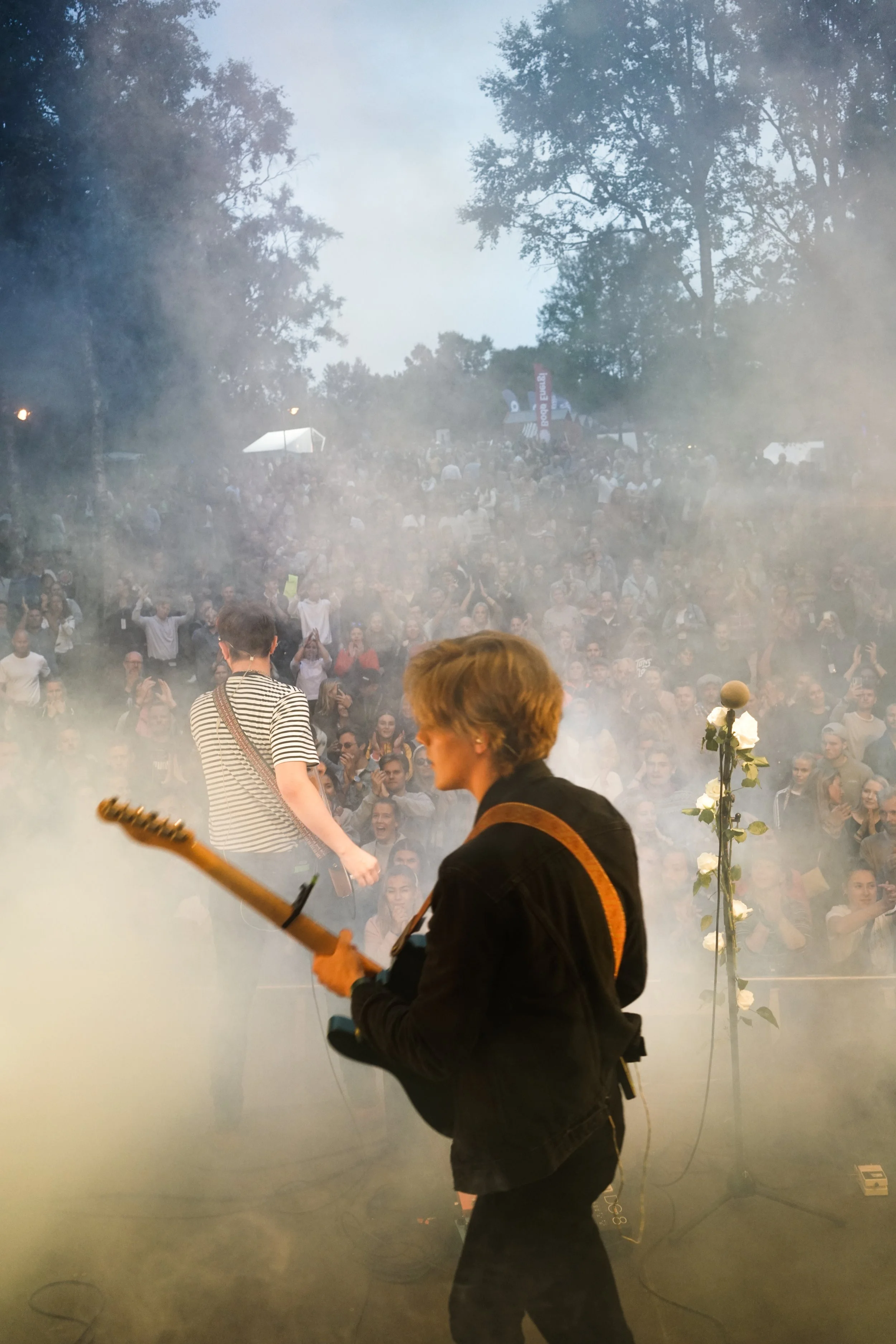 Fotograf med dokumentarisk og journalistisk stil for events, bryllup og corporate oppdrag i Arktis og Nord-Norge. Med erfaring fra Bodø, Tromsø, Lofoten og Nordland leveres bilder som forteller troverdige historier.