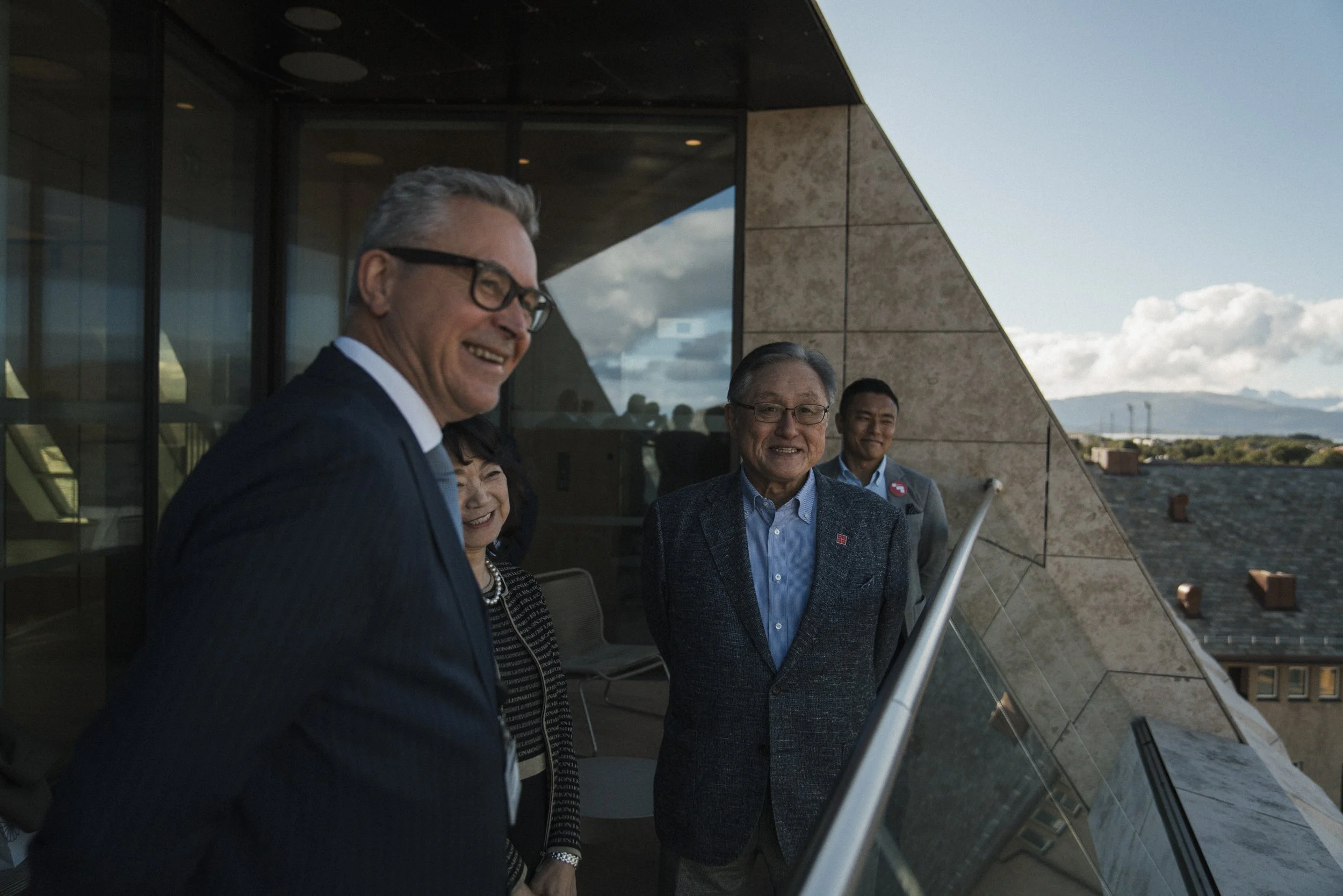 Dokumentarisk fotograf i Nord-Norge med oppdrag innen journalistikk, magasiner, events, bryllup og corporate foto. Bildene er tatt i Bodø, Tromsø, Lofoten og Nordland, med fokus på ekte øyeblikk, mennesker og arktisk hverdagsliv.