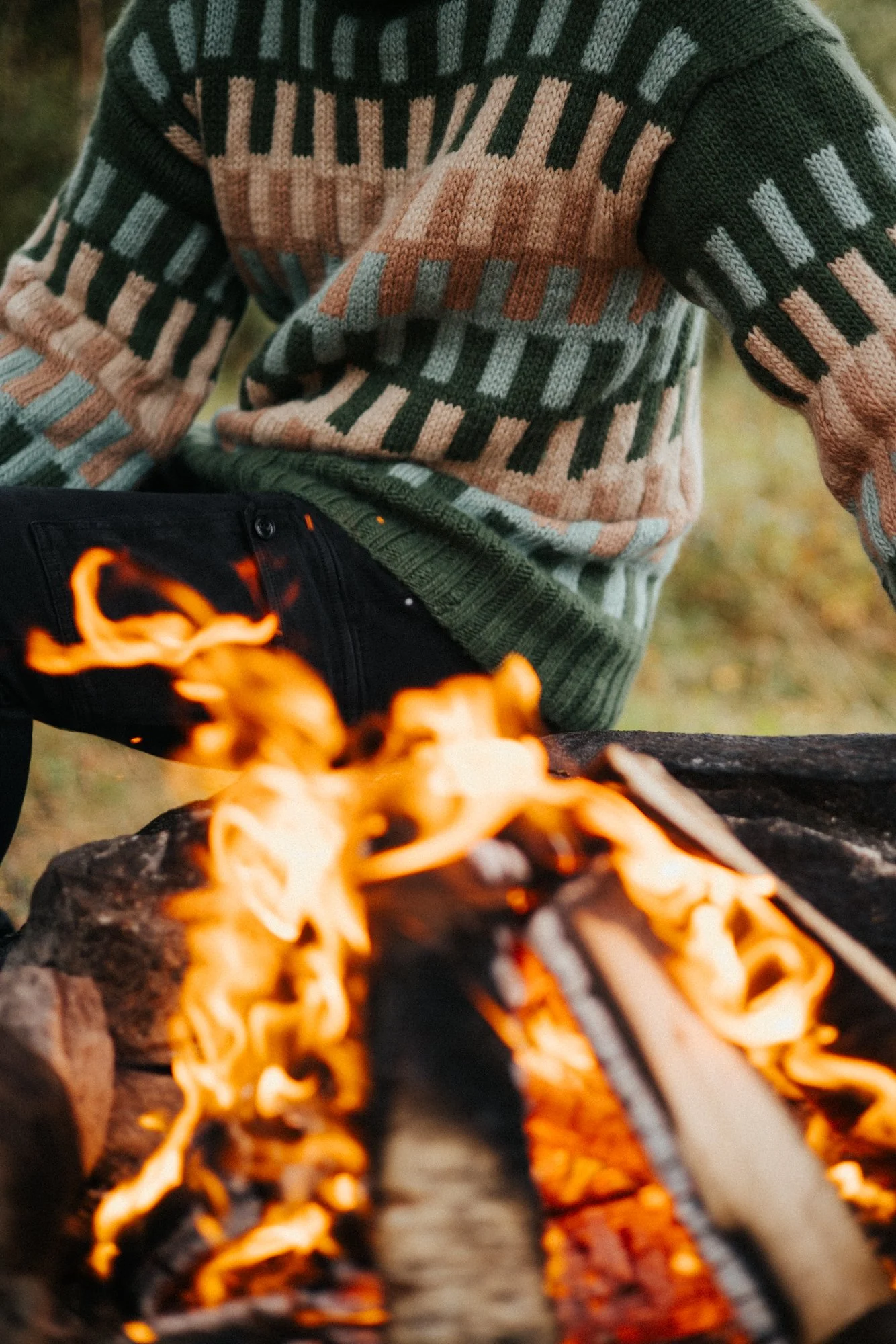 Photographer with a documentary and journalistic style, covering events, weddings, and corporate assignments in the Arctic and Northern Norway. Experience from Bodø, Tromsø, Lofoten, and the Nordland region.