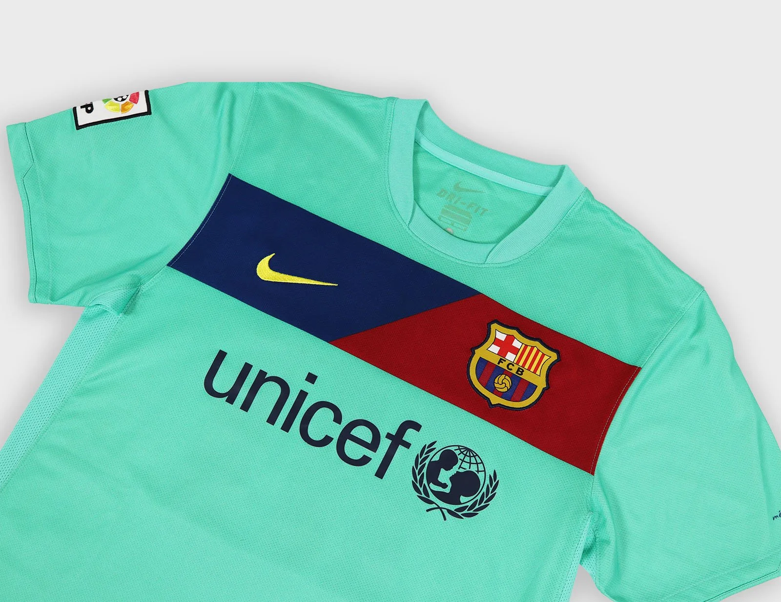 FC Barcelona 2010 Nike Messi jersey detail