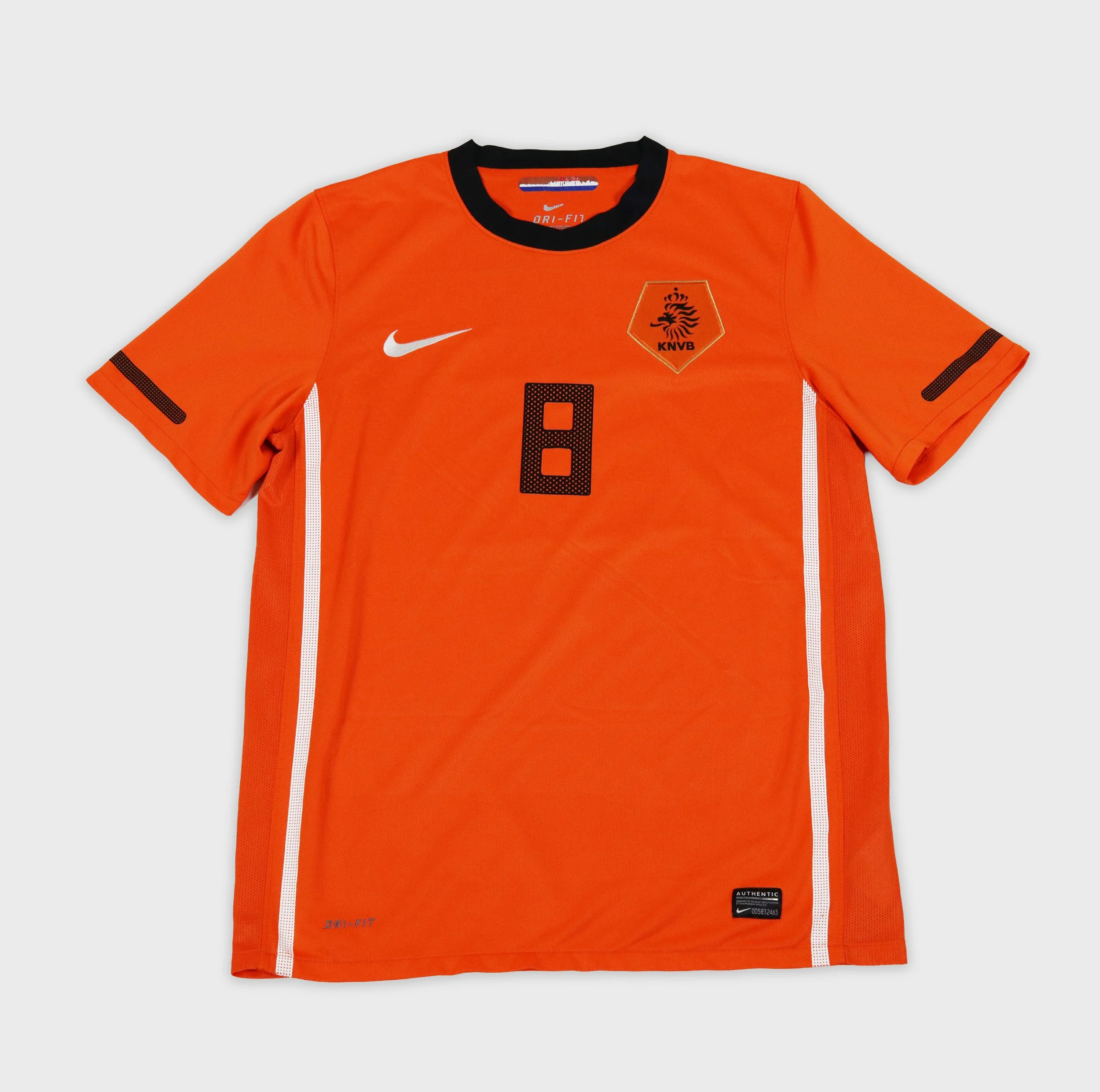 Netherlands 2010 Nigel de Jong retro football shirt front