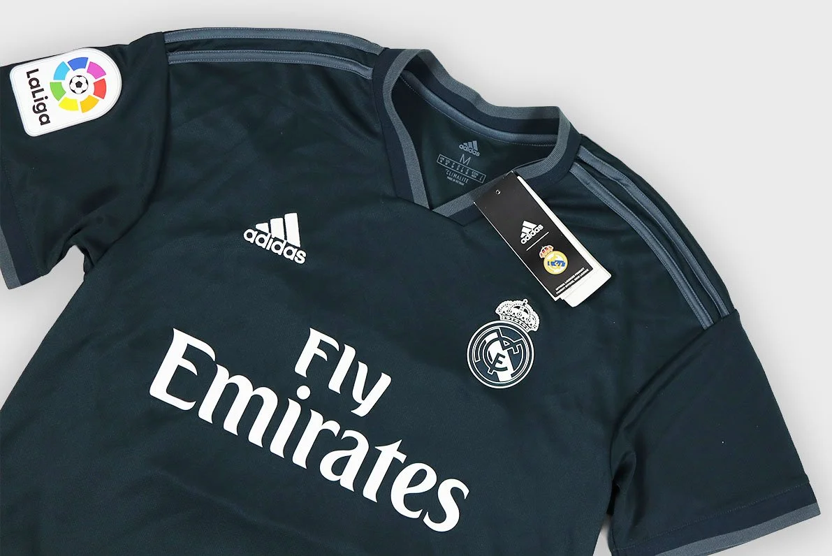 Real Madrid 2018 Adidas Vinicius Jr away jersey detail