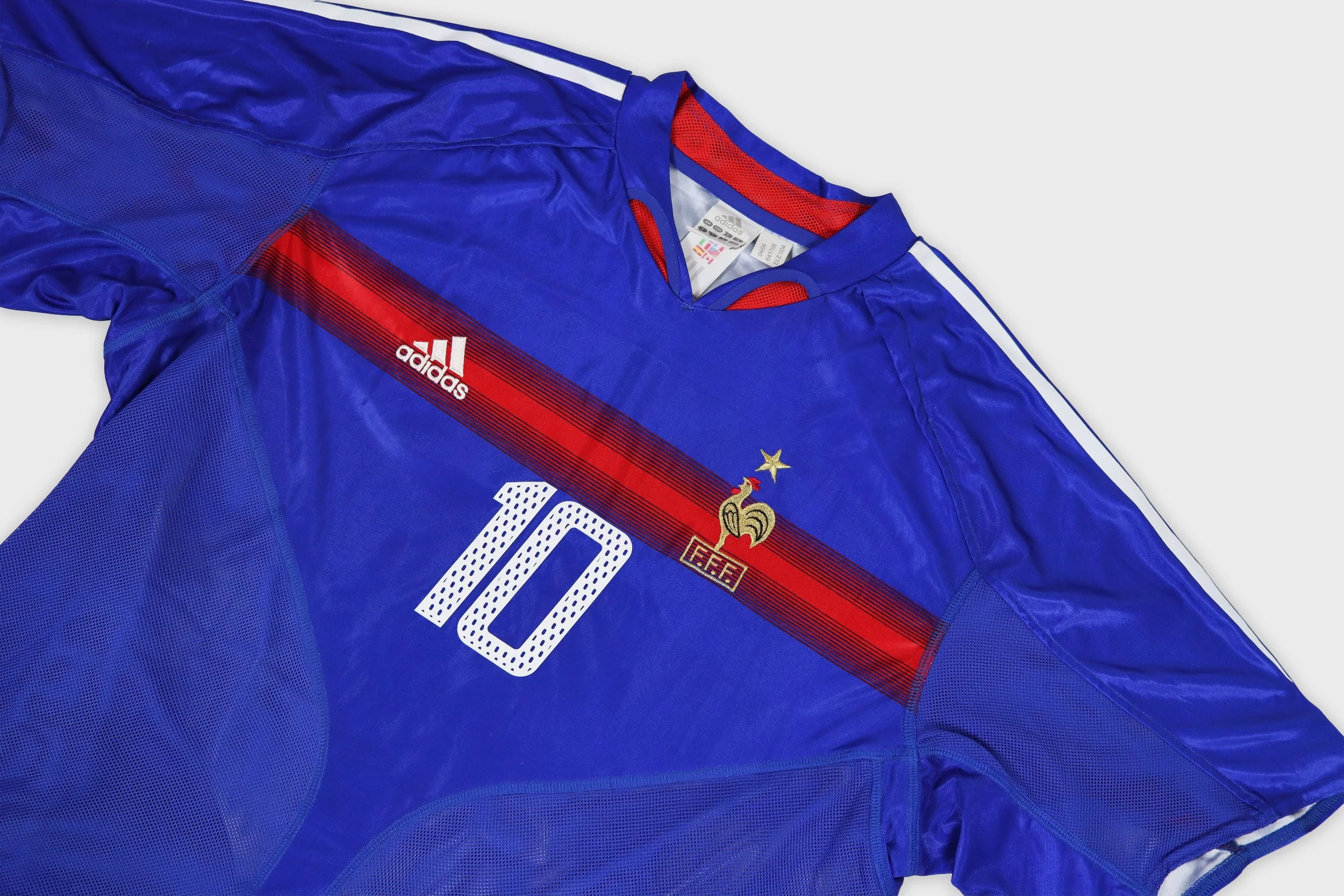 France 2004 Adidas Zidane jersey detail
