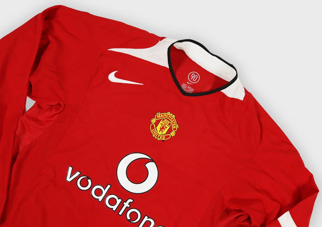 Manchester United 2004 Nike Ronaldo longsleeve jersey detail