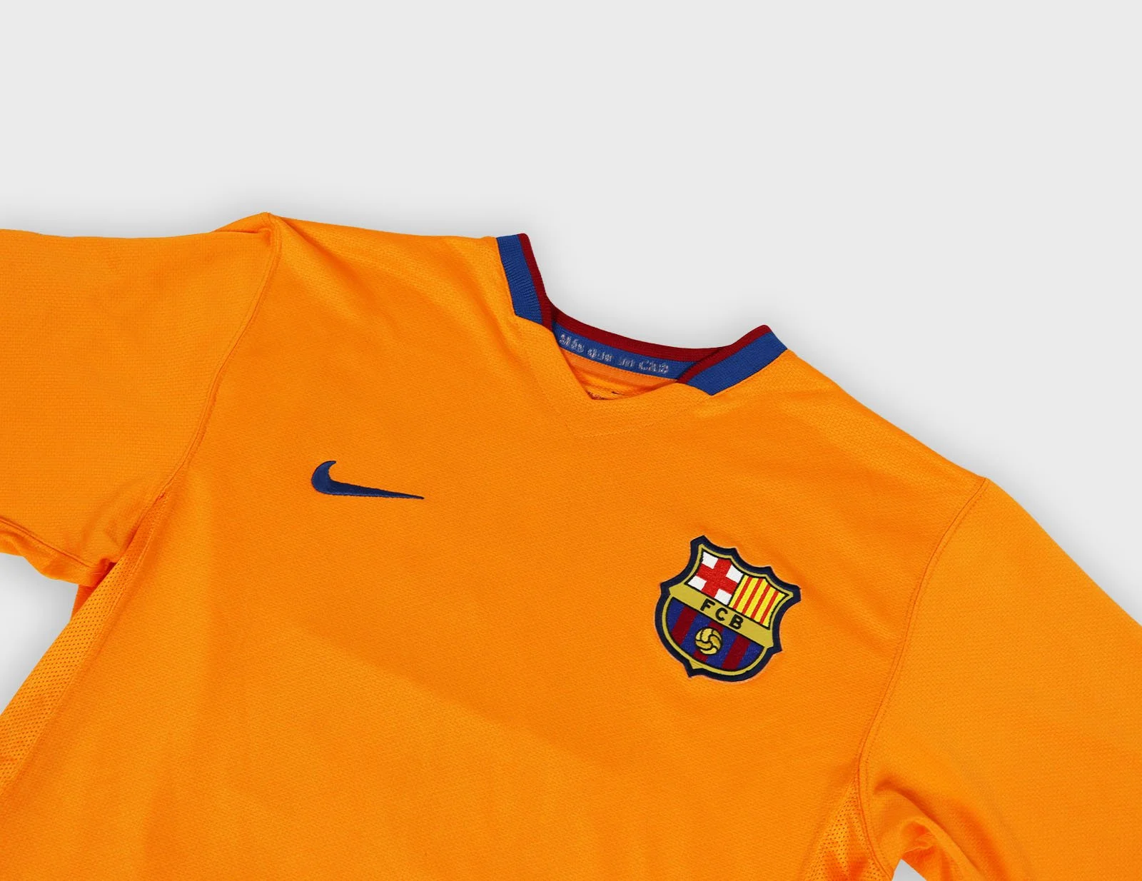 FC Barcelona 2006 Nike Ronaldinho away jersey detail