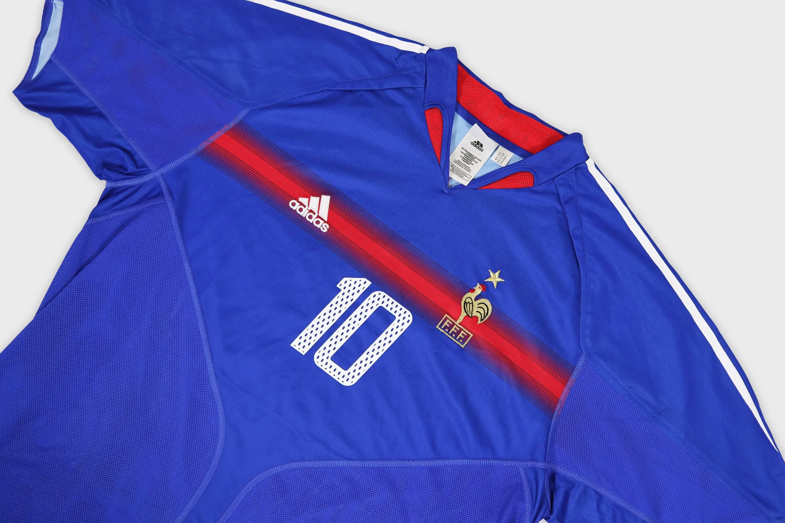 France 2004 Adidas Zidane jersey detail