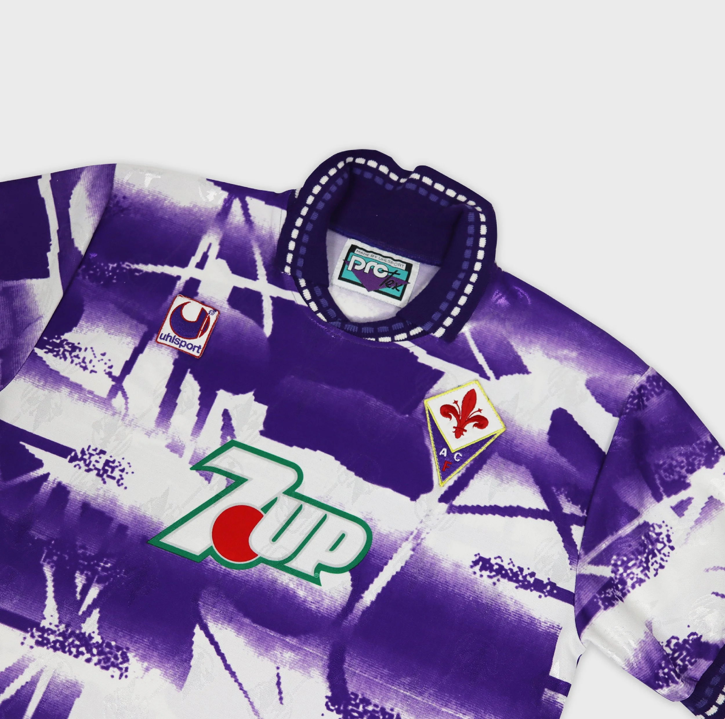 Fiorentina 1993 Lotto third jersey detail