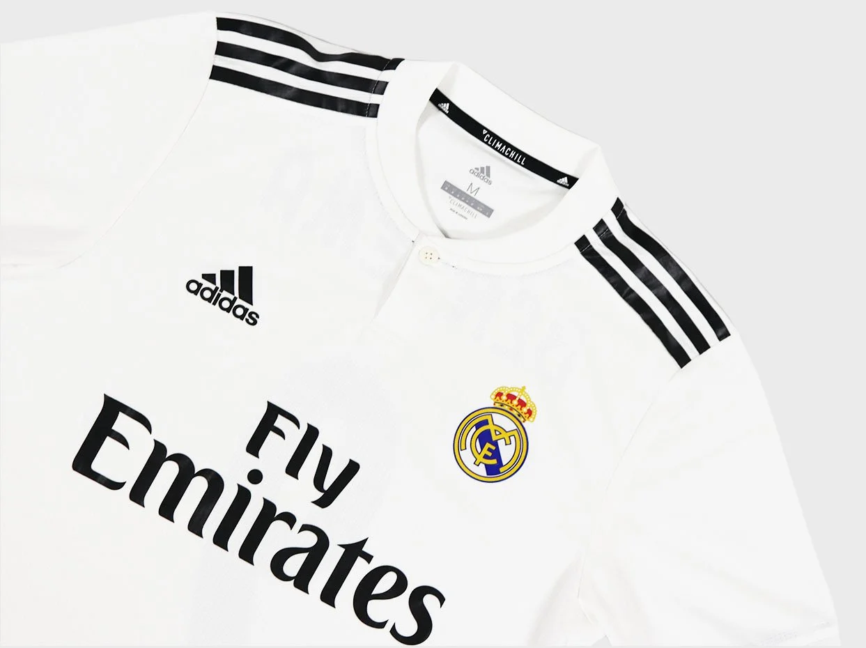 Real Madrid 2018 Adidas Benzema jersey detail