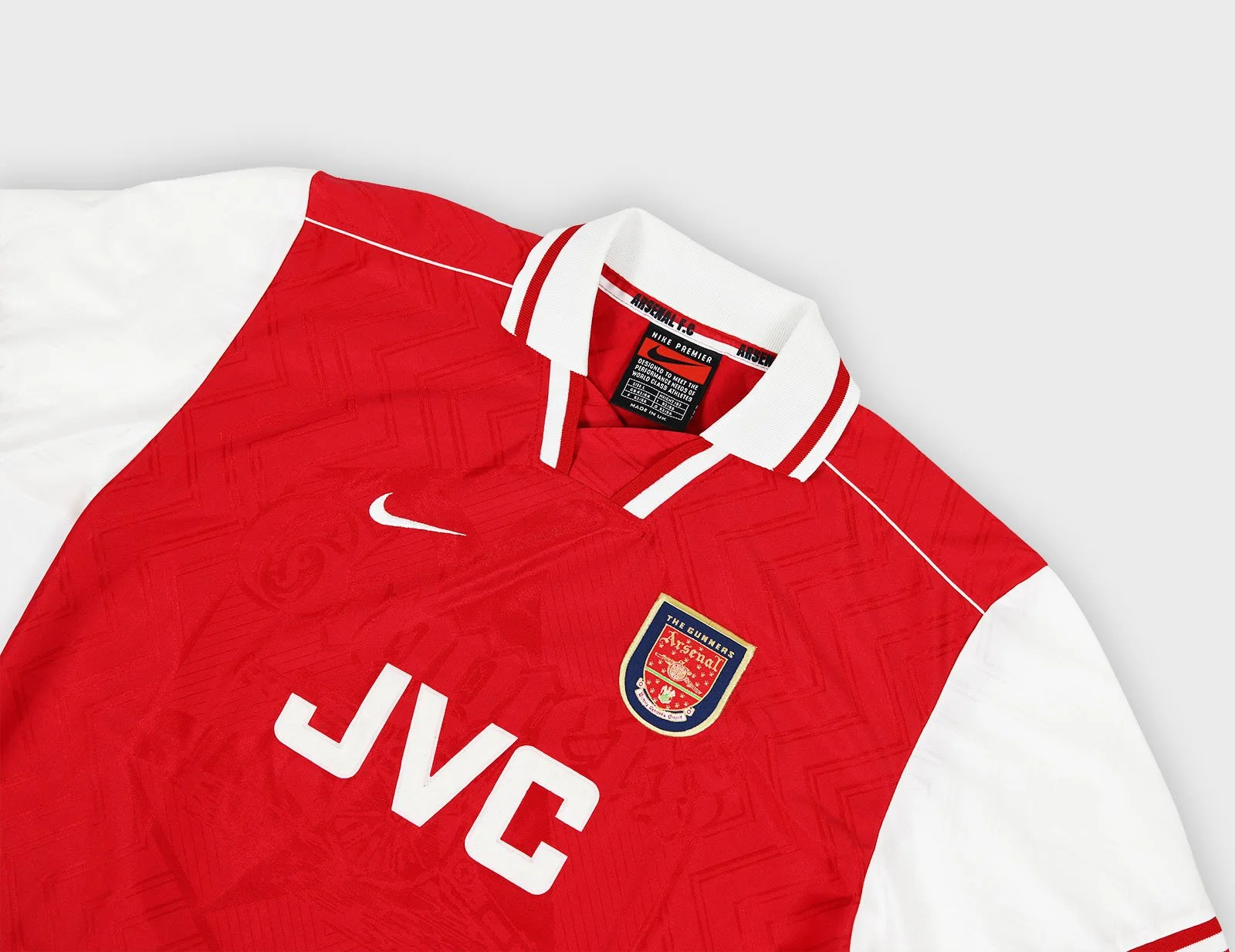 Arsenal 1996 Nike home jersey detail