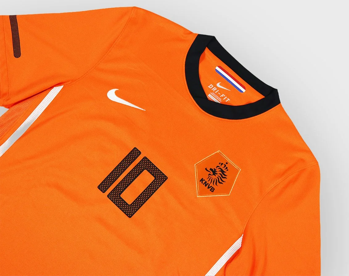 Netherlands 2010 Nike Sneijder jersey detail