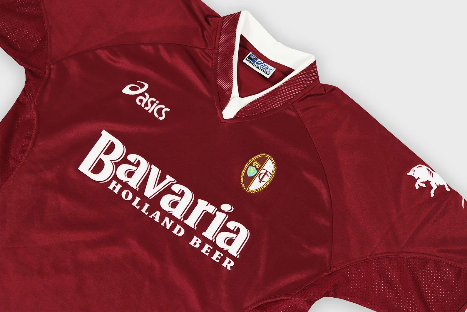 Torino 2004 Asics home jersey detail