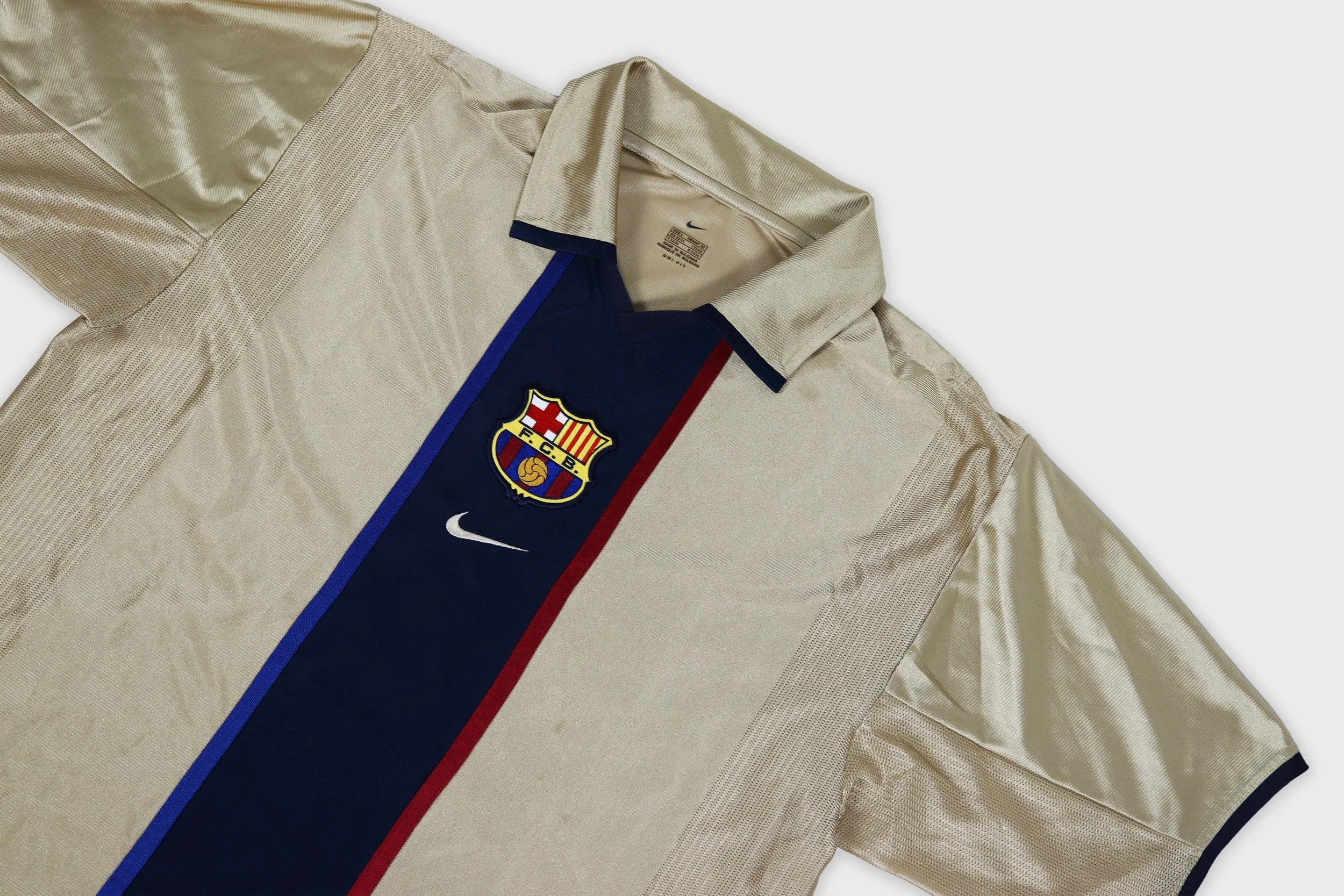 FC Barcelona 2001 Nike away jersey detail