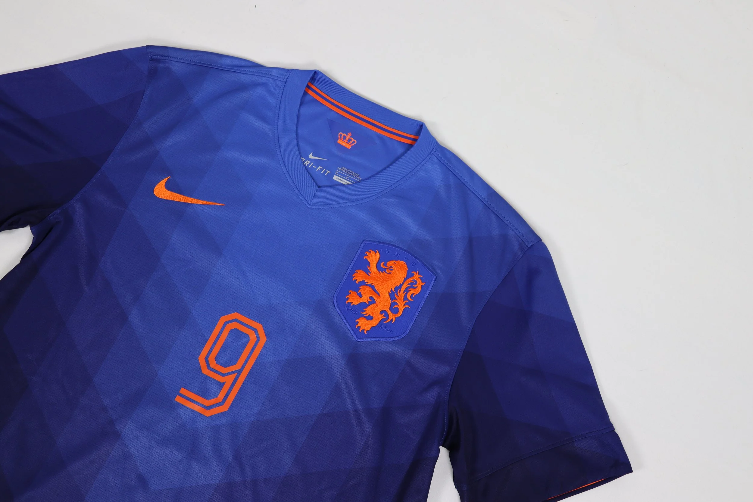 Netherlands 2014 Nike Van Persie away jersey detail
