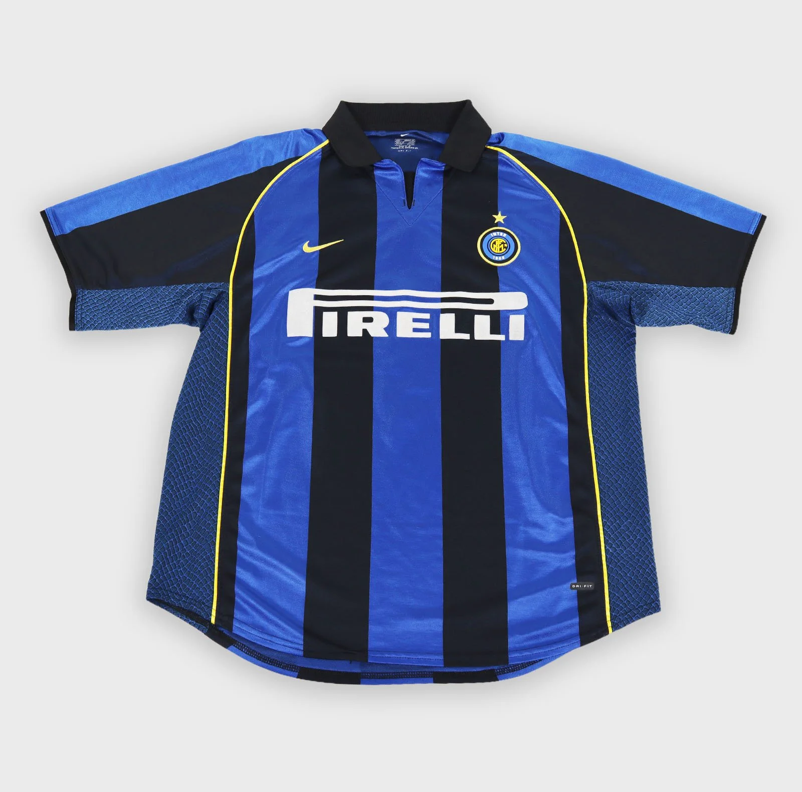 Inter Milan 2001 Ronaldo retro football shirt front