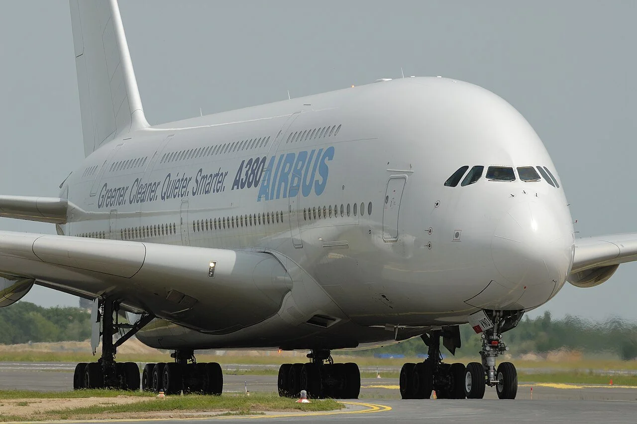 Airbus’s Leahy Expects Few ’07 A380 Orders, Surge In ’08-’09