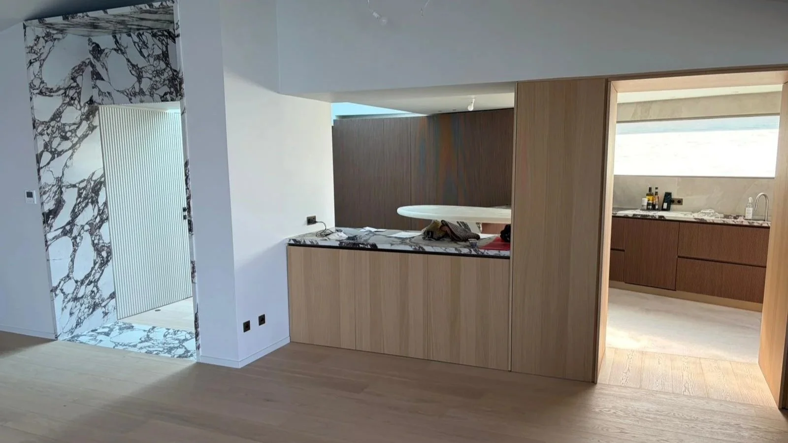 salon-renove-cuisine-sur-mesure.jpg