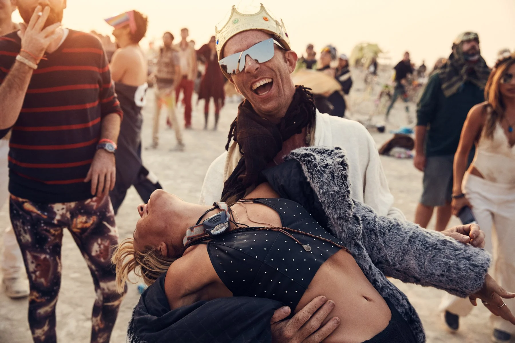 Burning Man 2017 Man Dips Woman