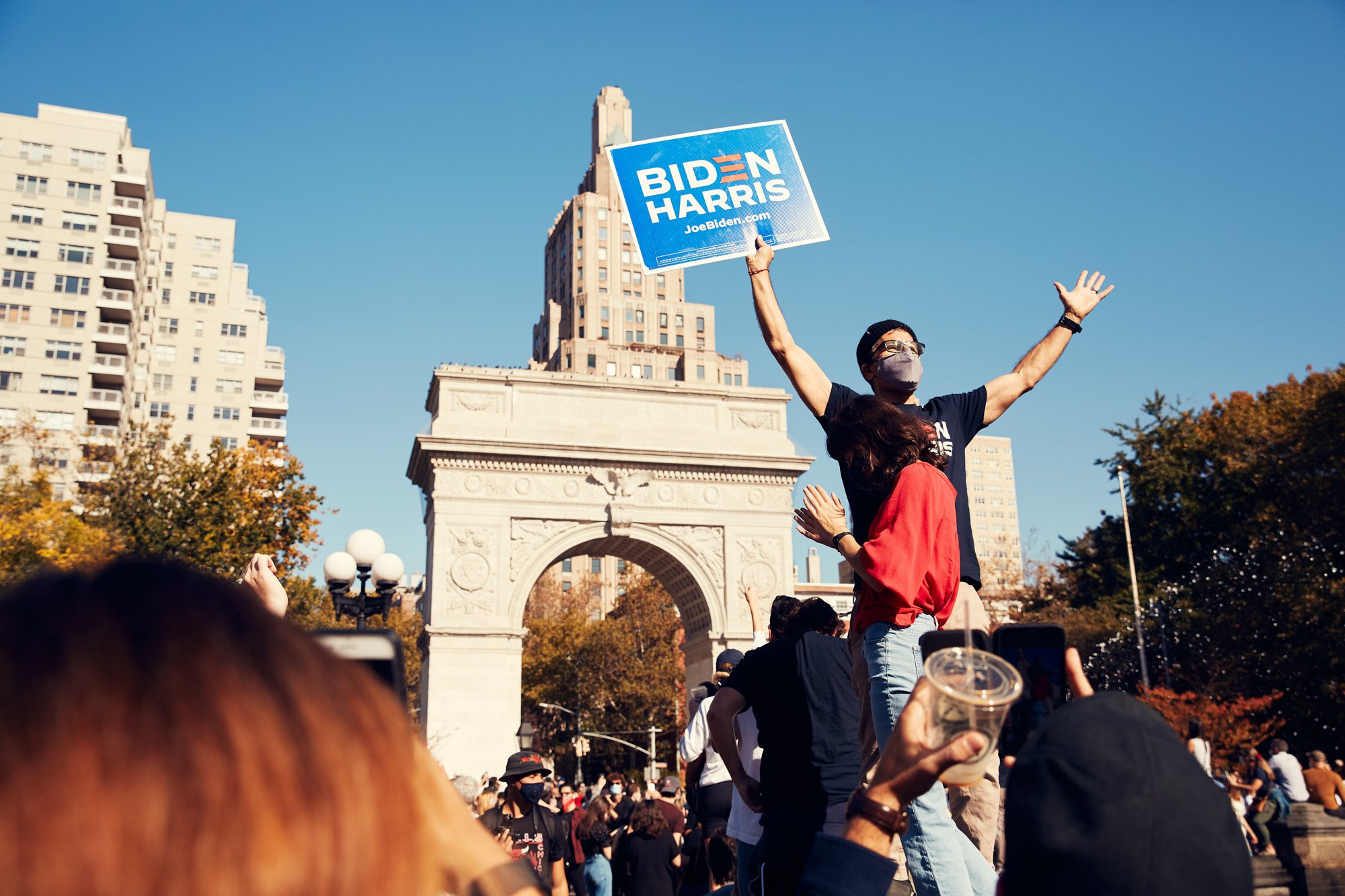 biden-sign-washingtonsquarepark-bidenelection-nyc-julianwalter.jpg