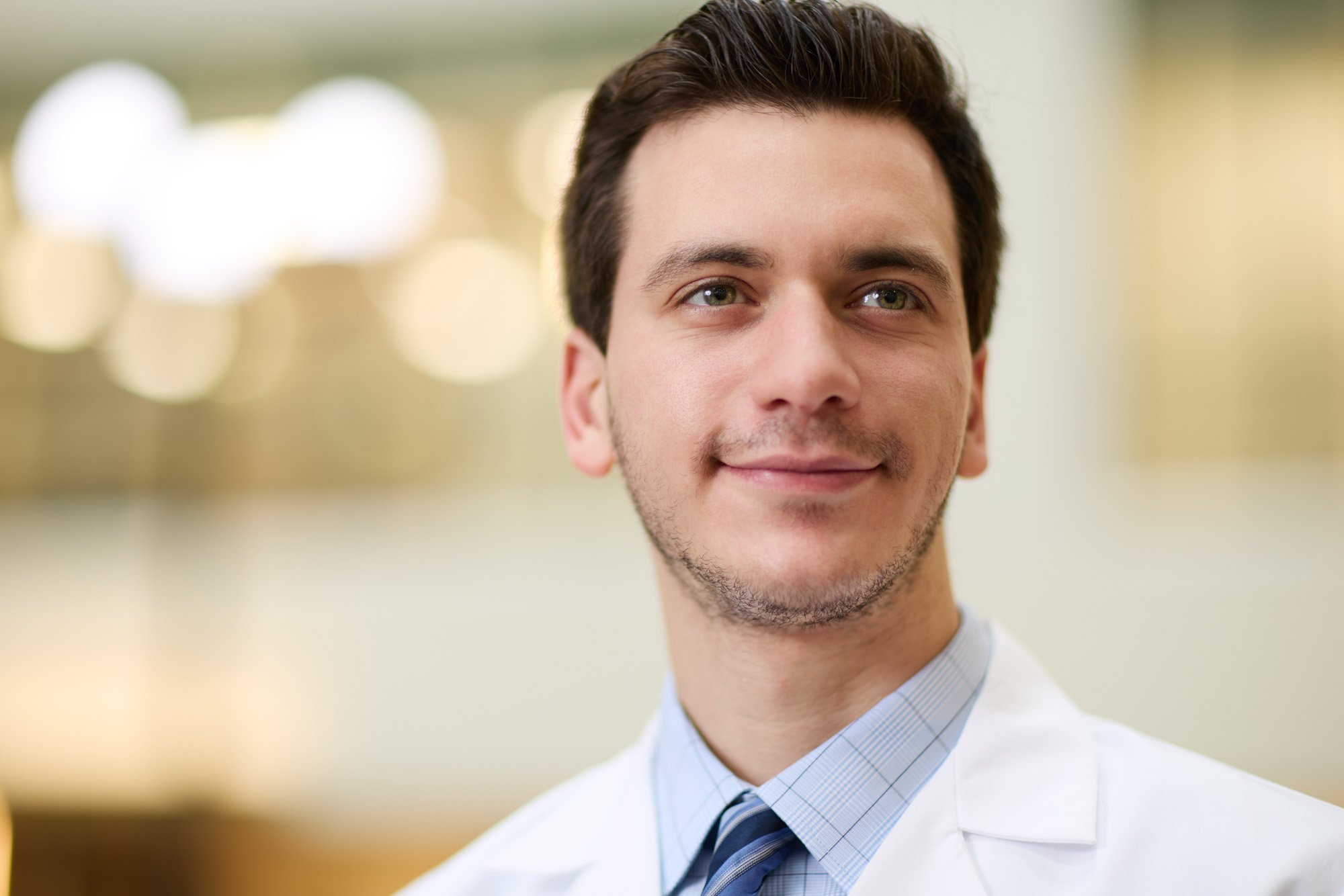 mountsinai-portrait-doctor-aaronburshtein-julianwalter.jpg