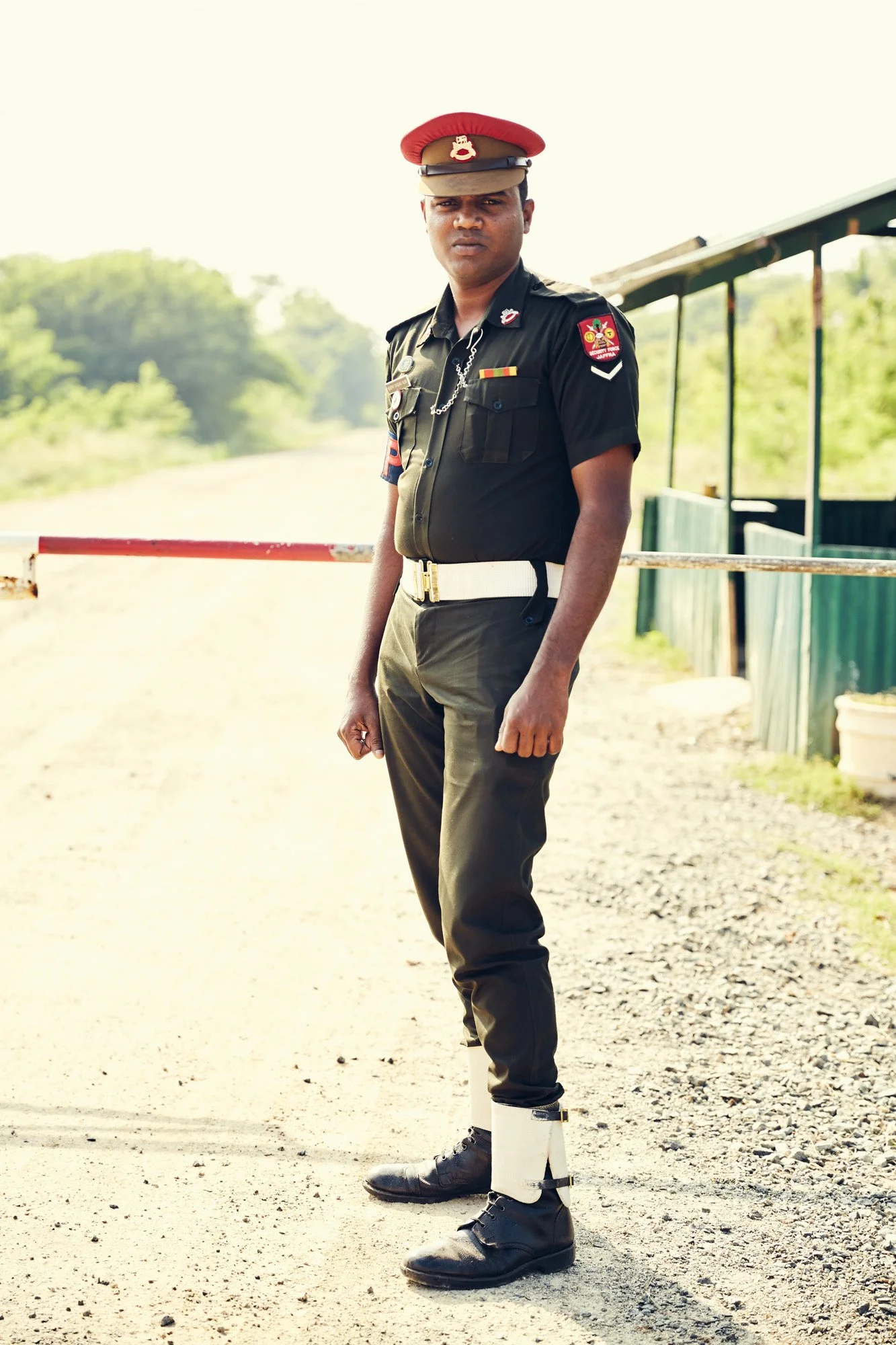 guard-fulllength-jaffna-srilanka-julianwalter.jpg