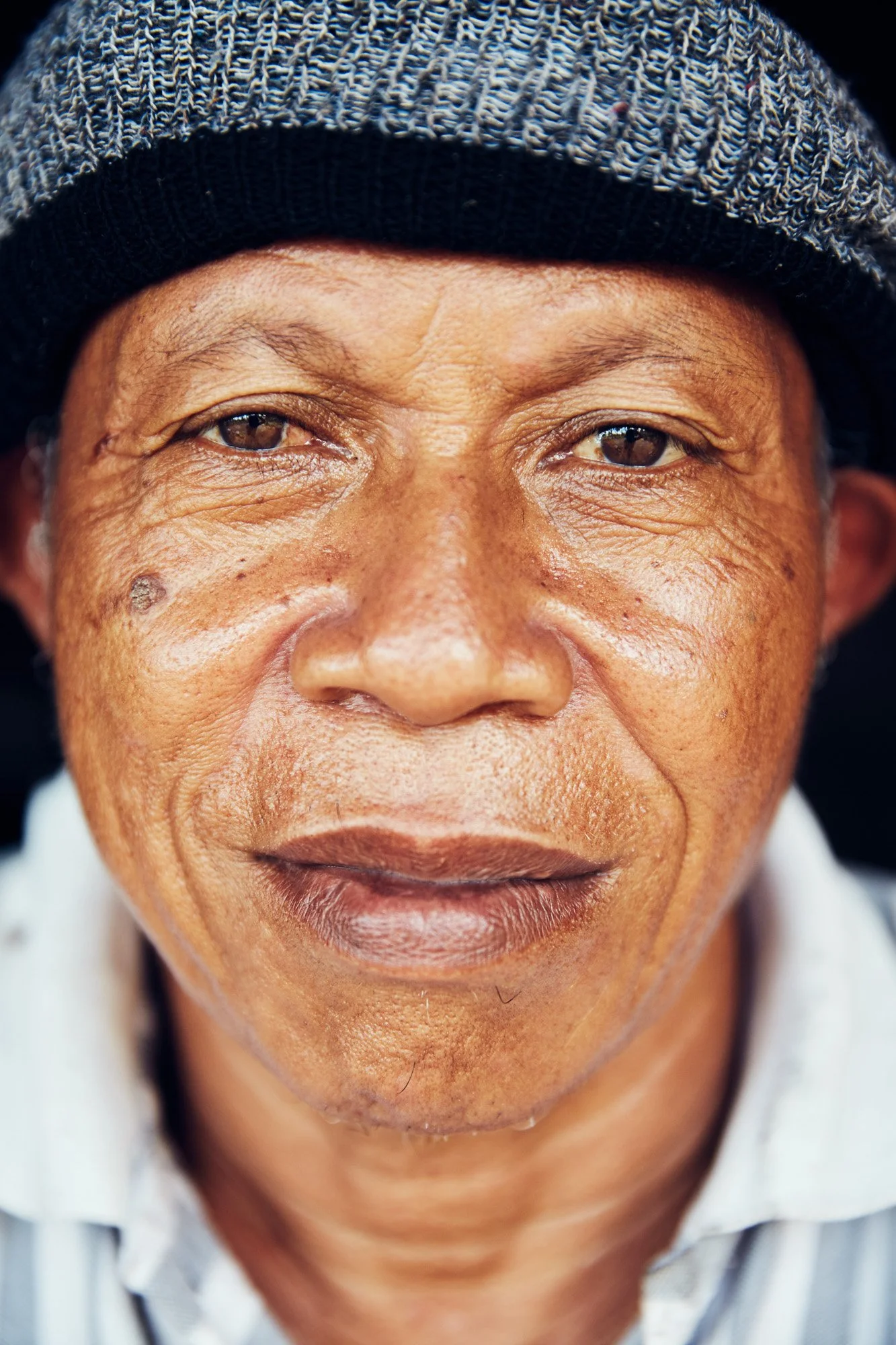 man-portrait-elder-nusa-penida-bali-julianwalter.jpg