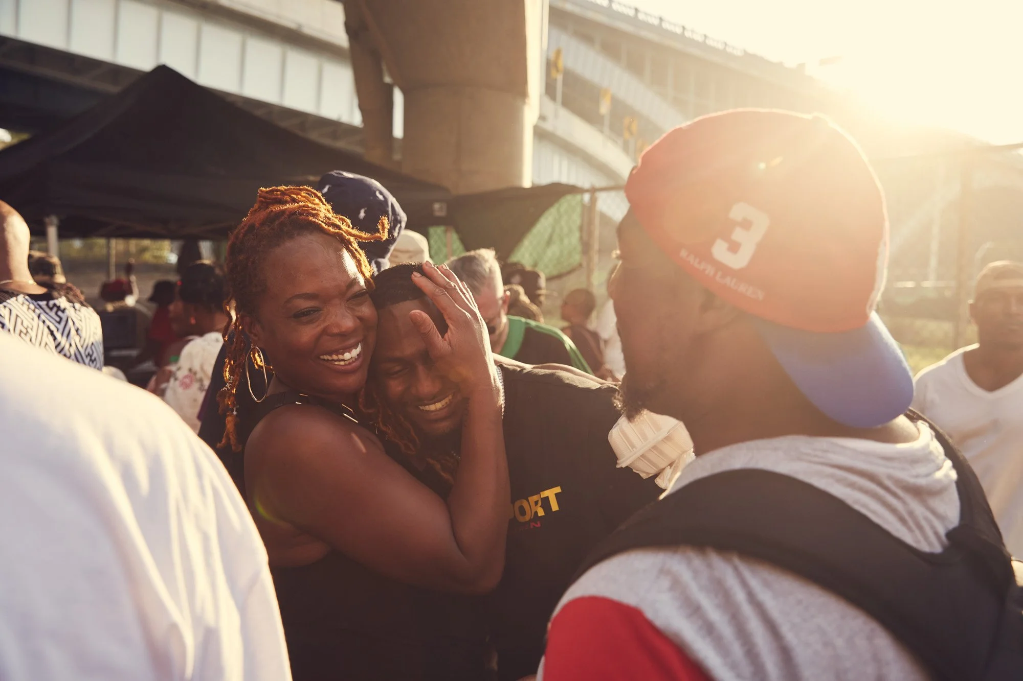 julianwalter-embrace-smile-50yearshiphop-sedgwick-bronx-nyc.jpg