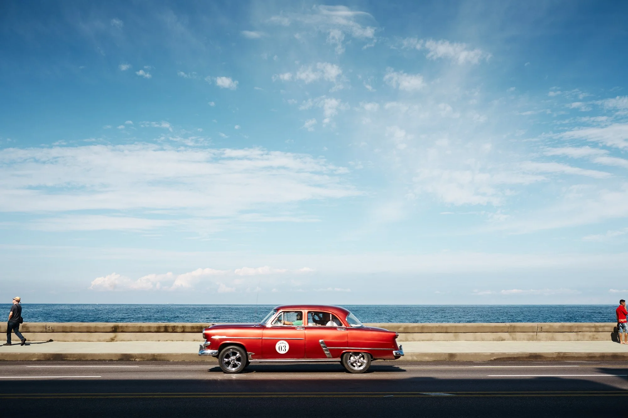 oldcar-malecon-havana-cuba-julianwalter.jpg