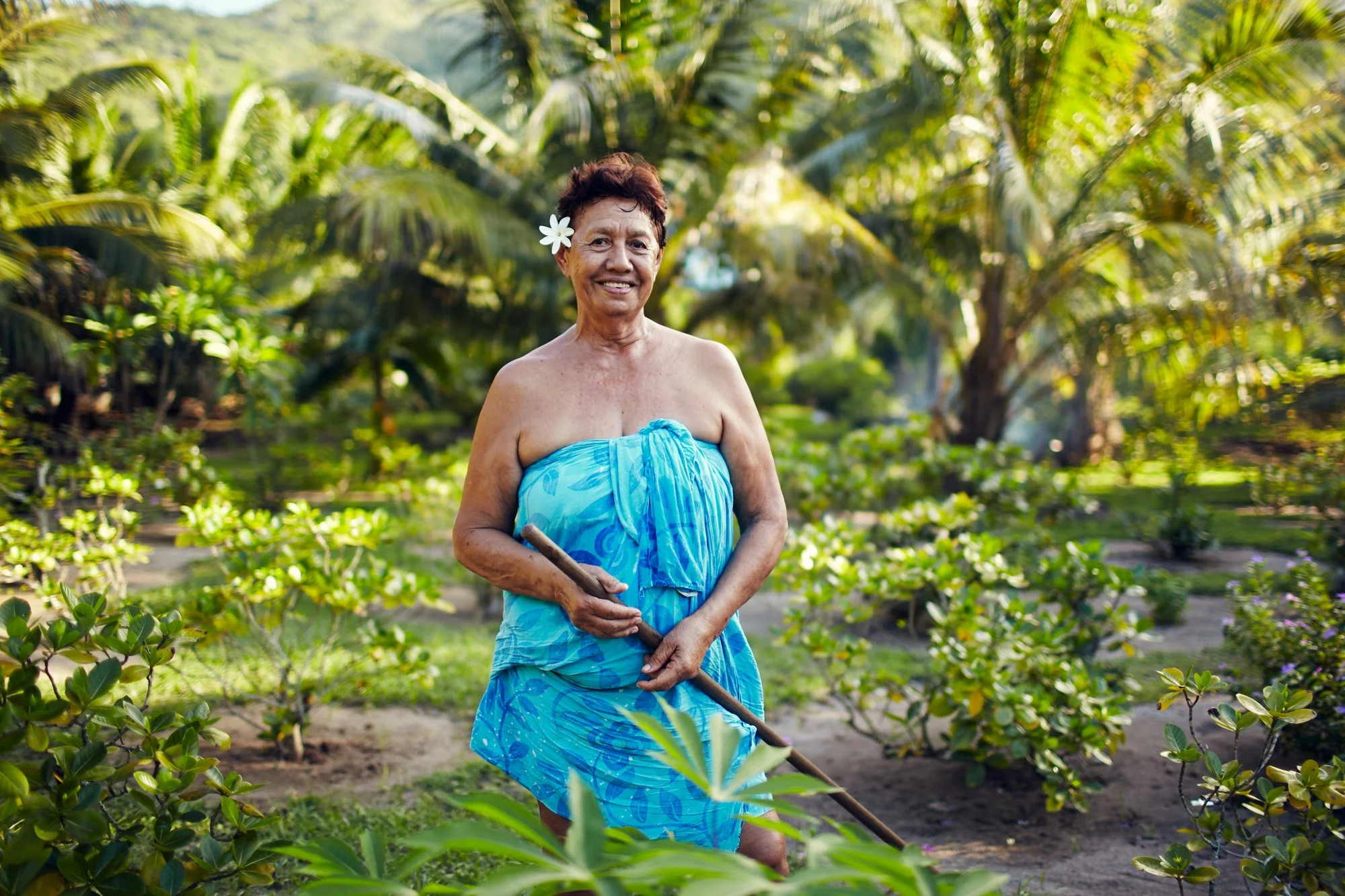 julianwalter-local-woman-smile-moorea-frenchpolynesia.jpg