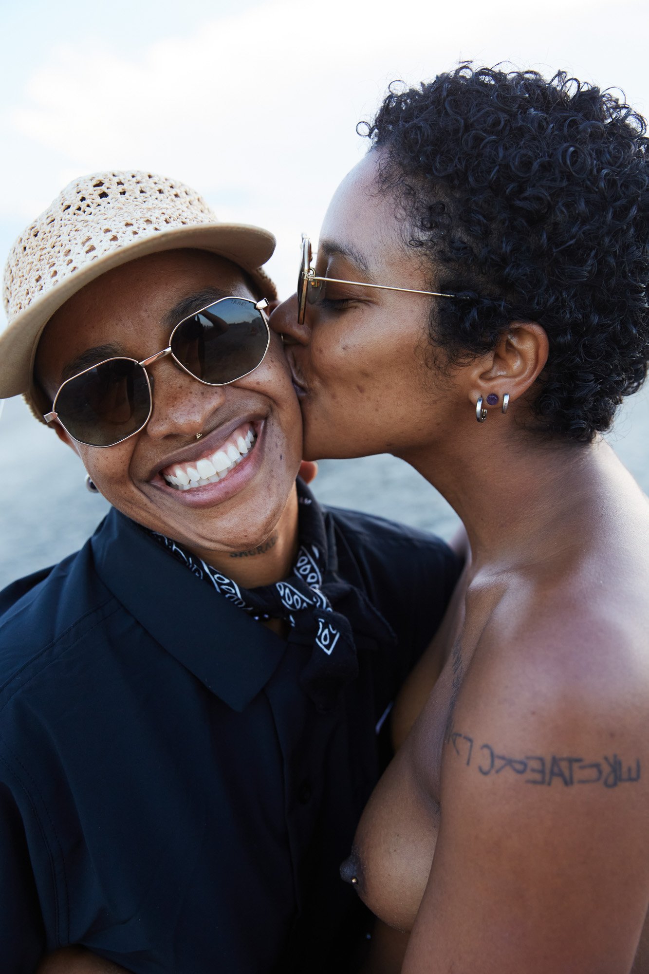 julianwalter-lesbian-smile-kiss-pride-jacobriis-nyc.jpg