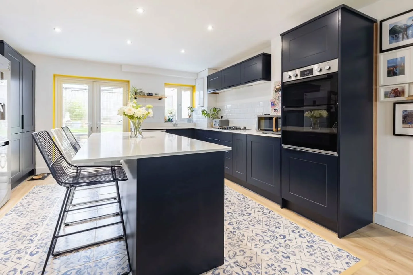 ✨️ NEW LISTING ✨️ 

📌 Woodfield Close, Exmouth
🏠 3 bedroom, 2 bathroom
🌳 Landscaped garden
🚗 Garage and driveway 

We are pleased to present this immaculate end of terrace property. Boating open plan living, ensuite master bedroom, and tastefully