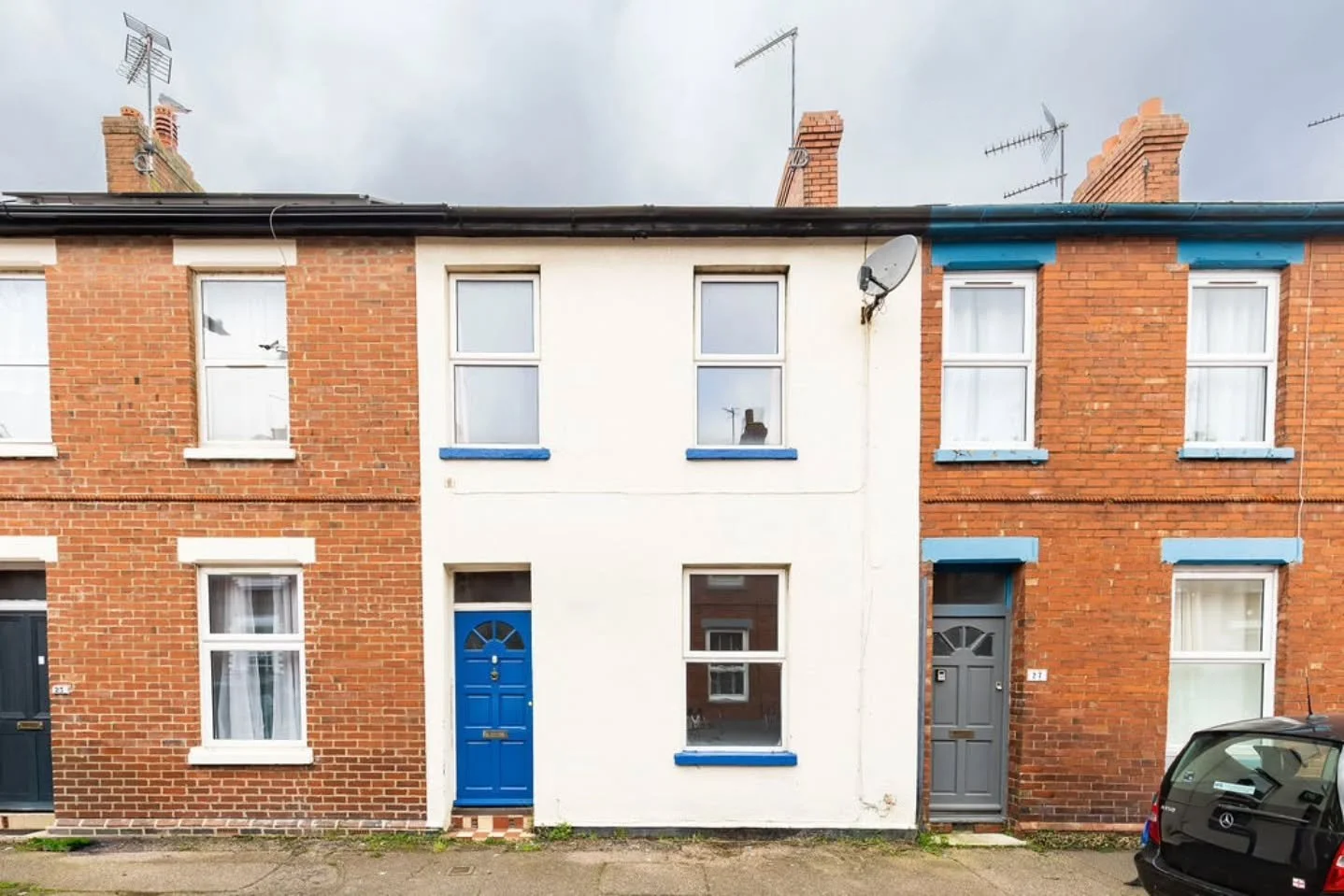 📌 Rosebery Road 📌

🏠 3 Bedroom terraced property 
🔗 Chain free
💰 &pound;240,000 

We are pleased to bring to the market this vacant 3 bed property, complete with a sunny courtyard. 

Get in touch to book your viewing or property valuation. 

👤 