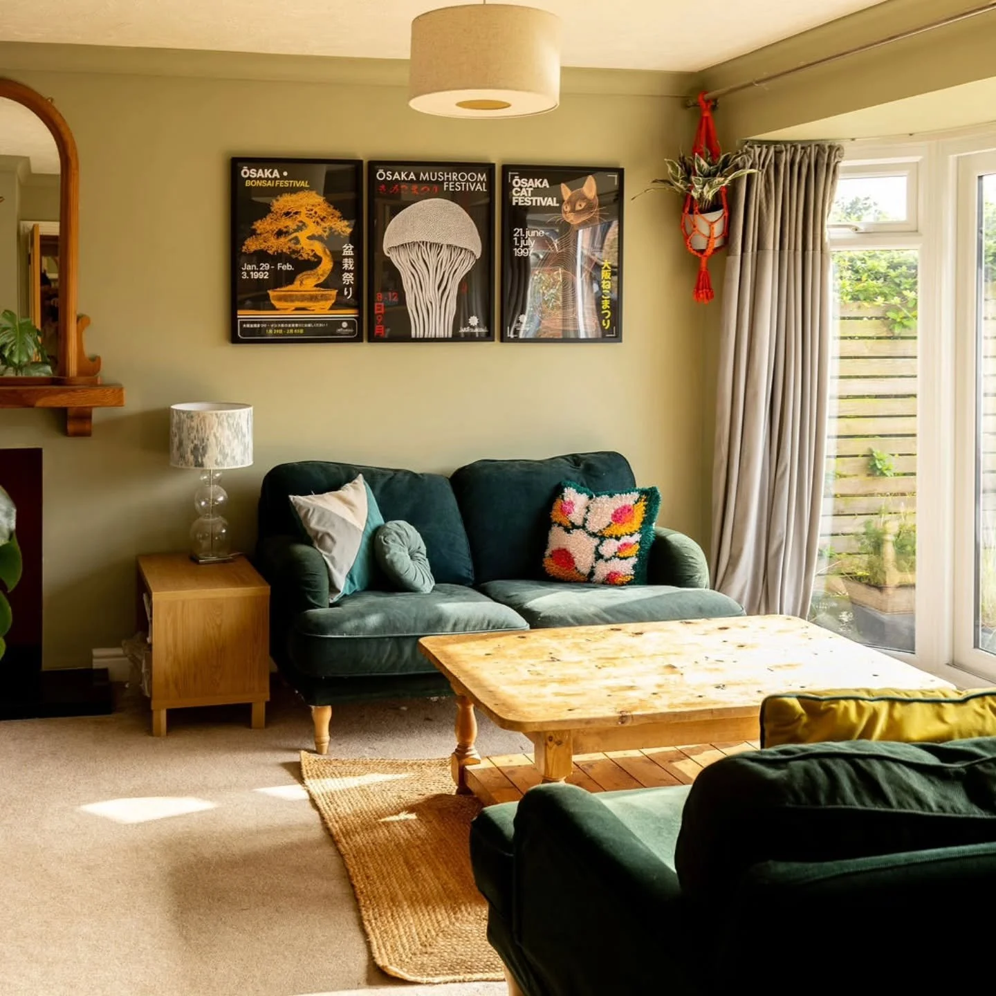 St Briac way is now available at a guide price of &pound;500,000 - &pound;515,000 

The property is spacious, comfortable and boasts many upgraded features. The garden is south facing and landscaped. There is also a double garage and driveway. 

Get 