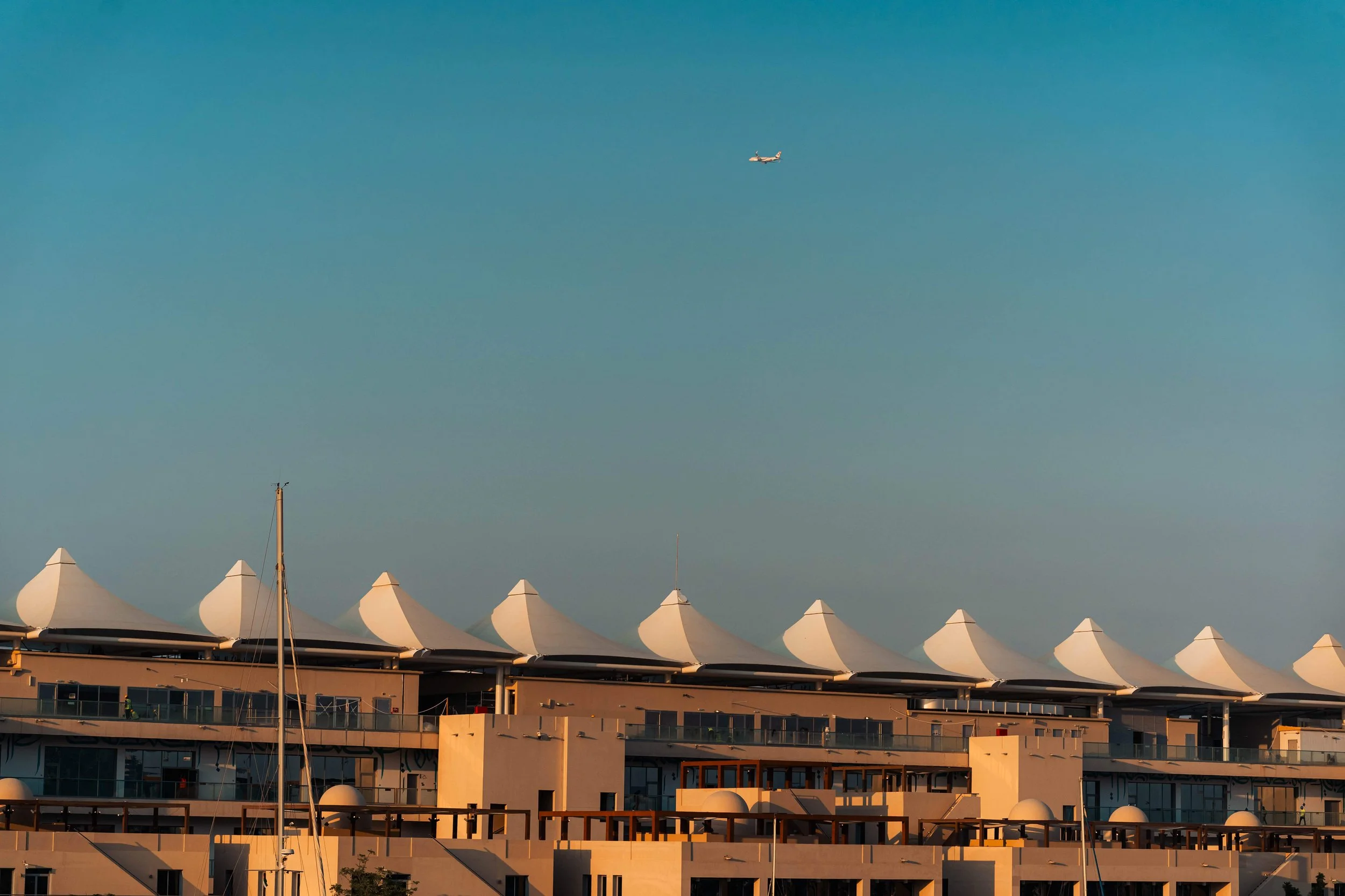 UAE 72-3.jpg