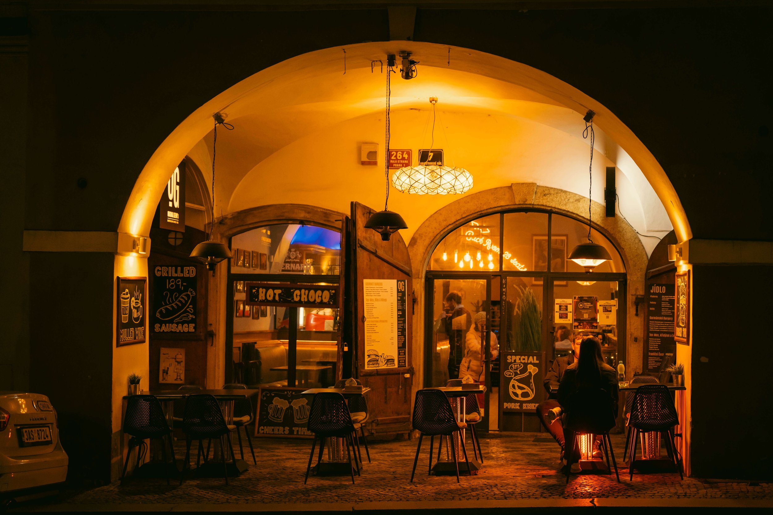 PRAHA 73-4.jpg