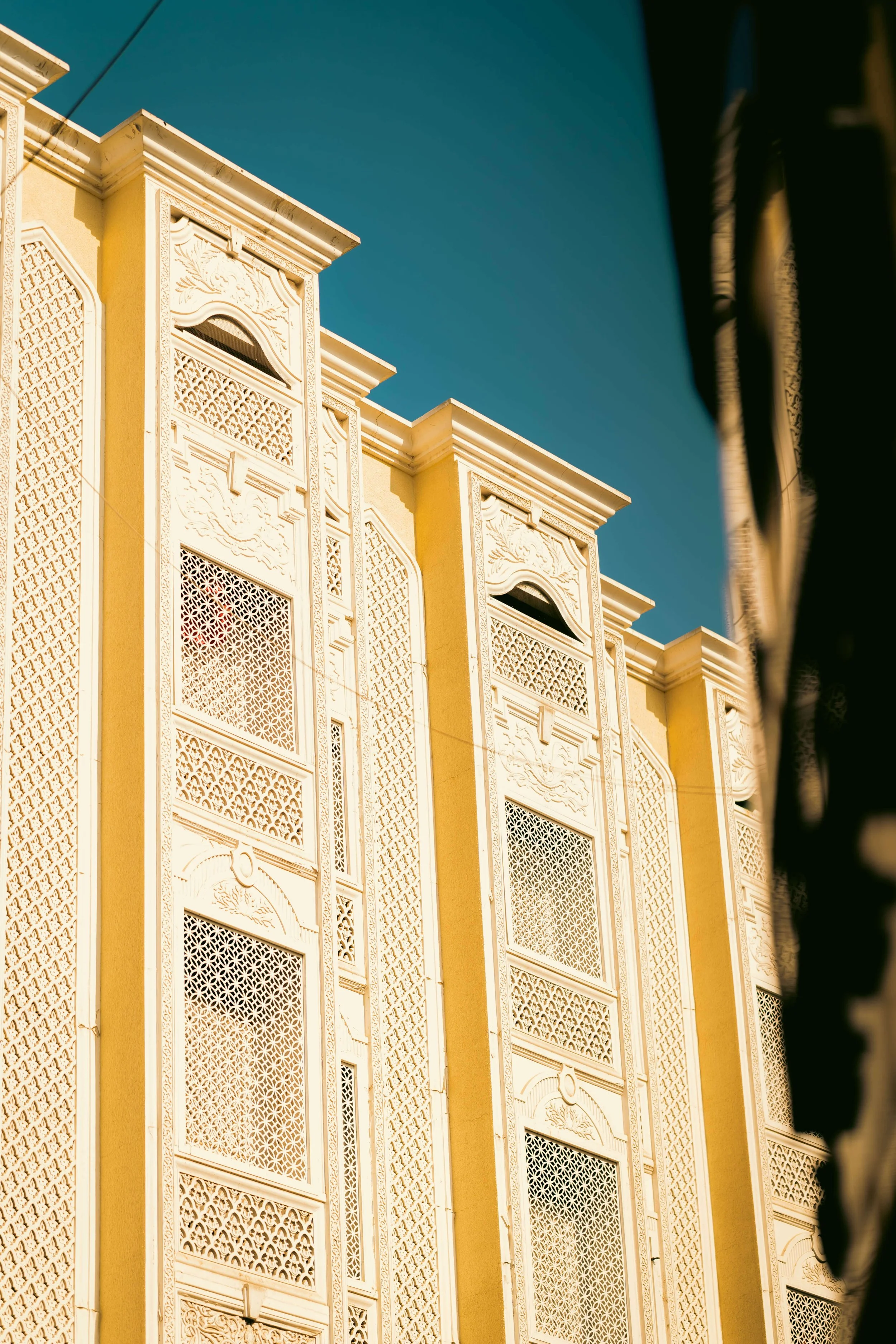 UAE 120.jpg
