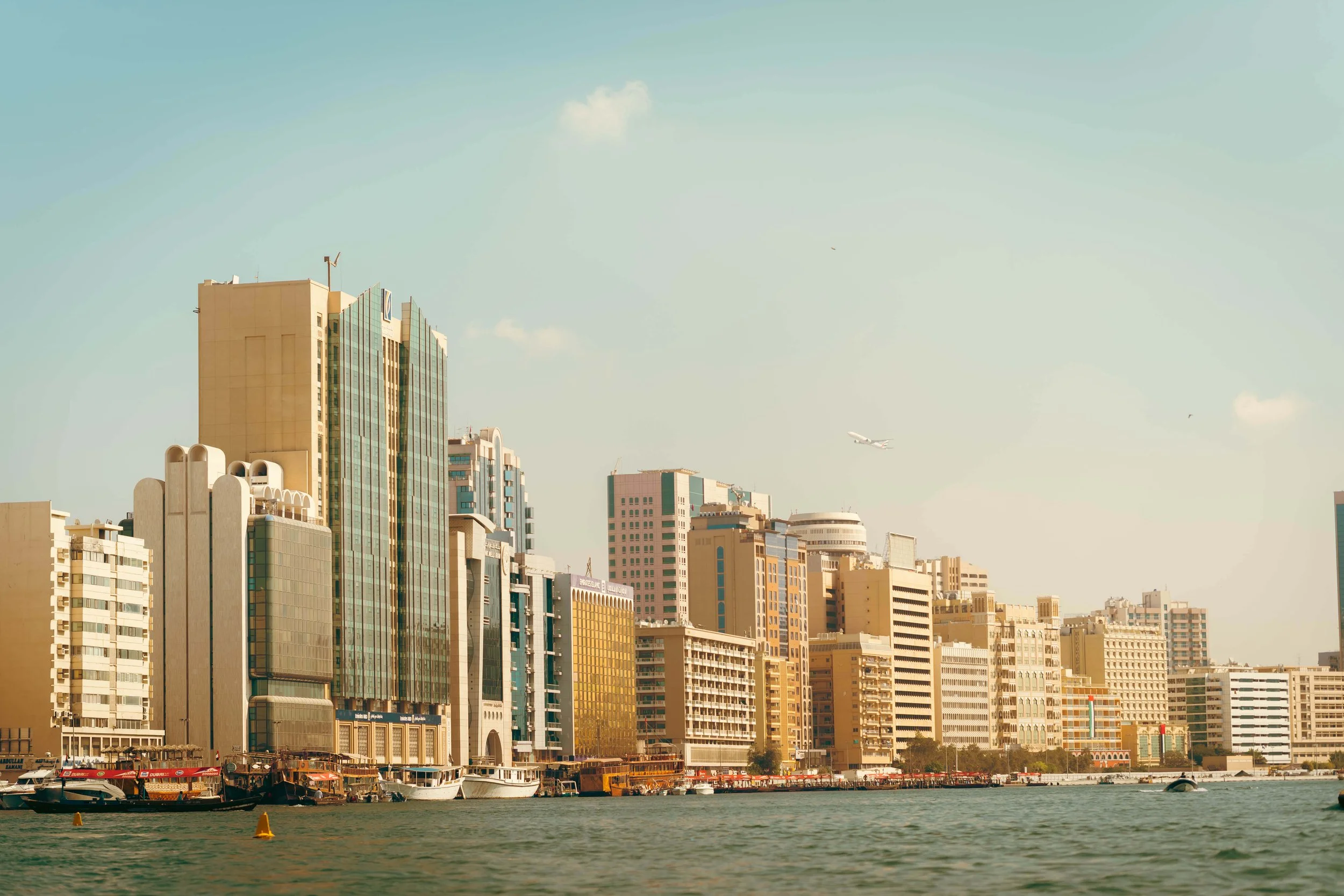 UAE 142-4.jpg