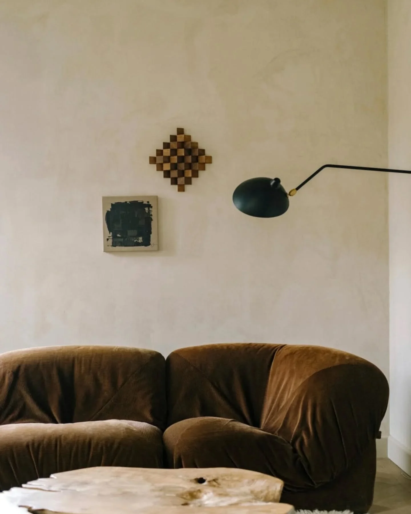 sofa, interior with abstract art by Liesbet Neesen
