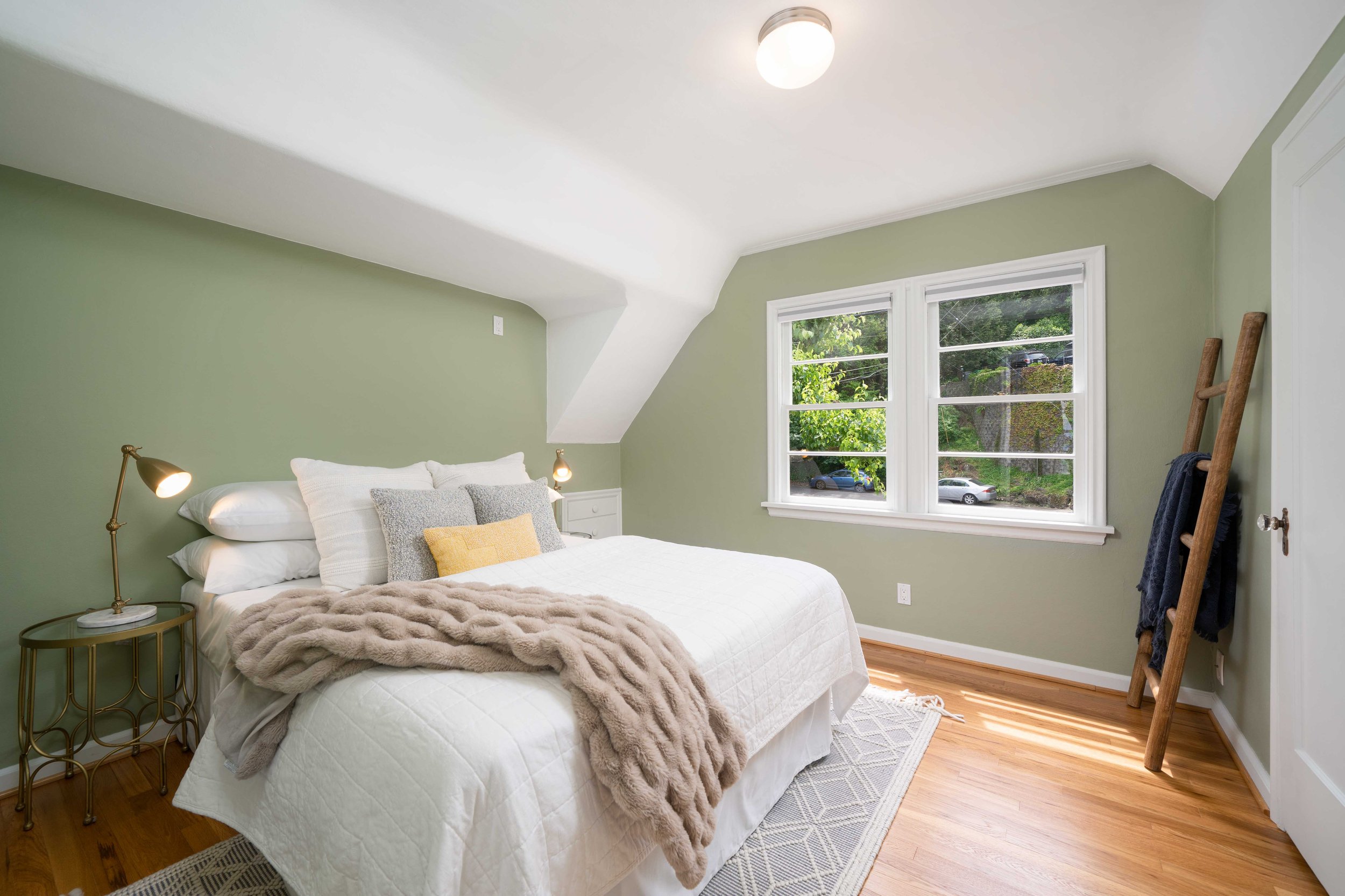 West_Hills_Stage_Agape_Home_Co_11