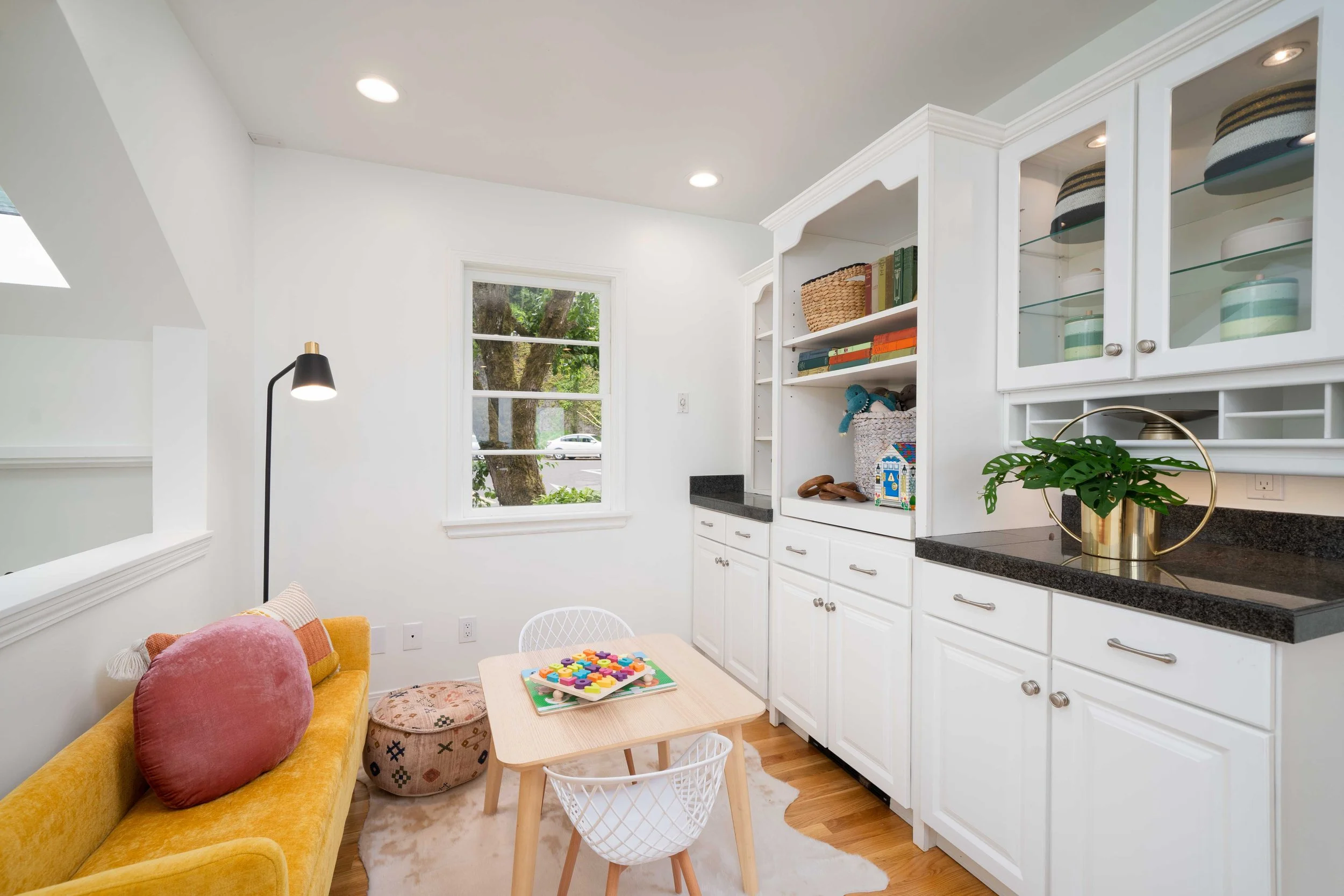 West_Hills_Stage_Agape_Home_Co_08