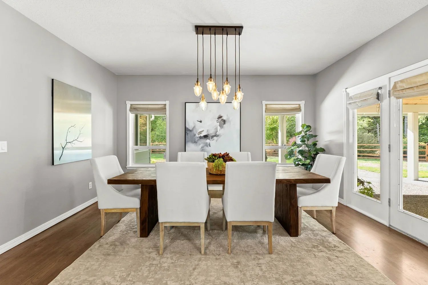 House sold by Vancouver, Washington real estate agent. 