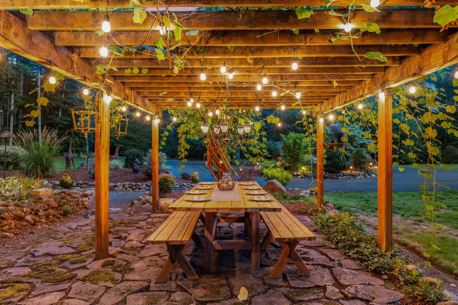 House sold by Vancouver, Washington real estate agent. 