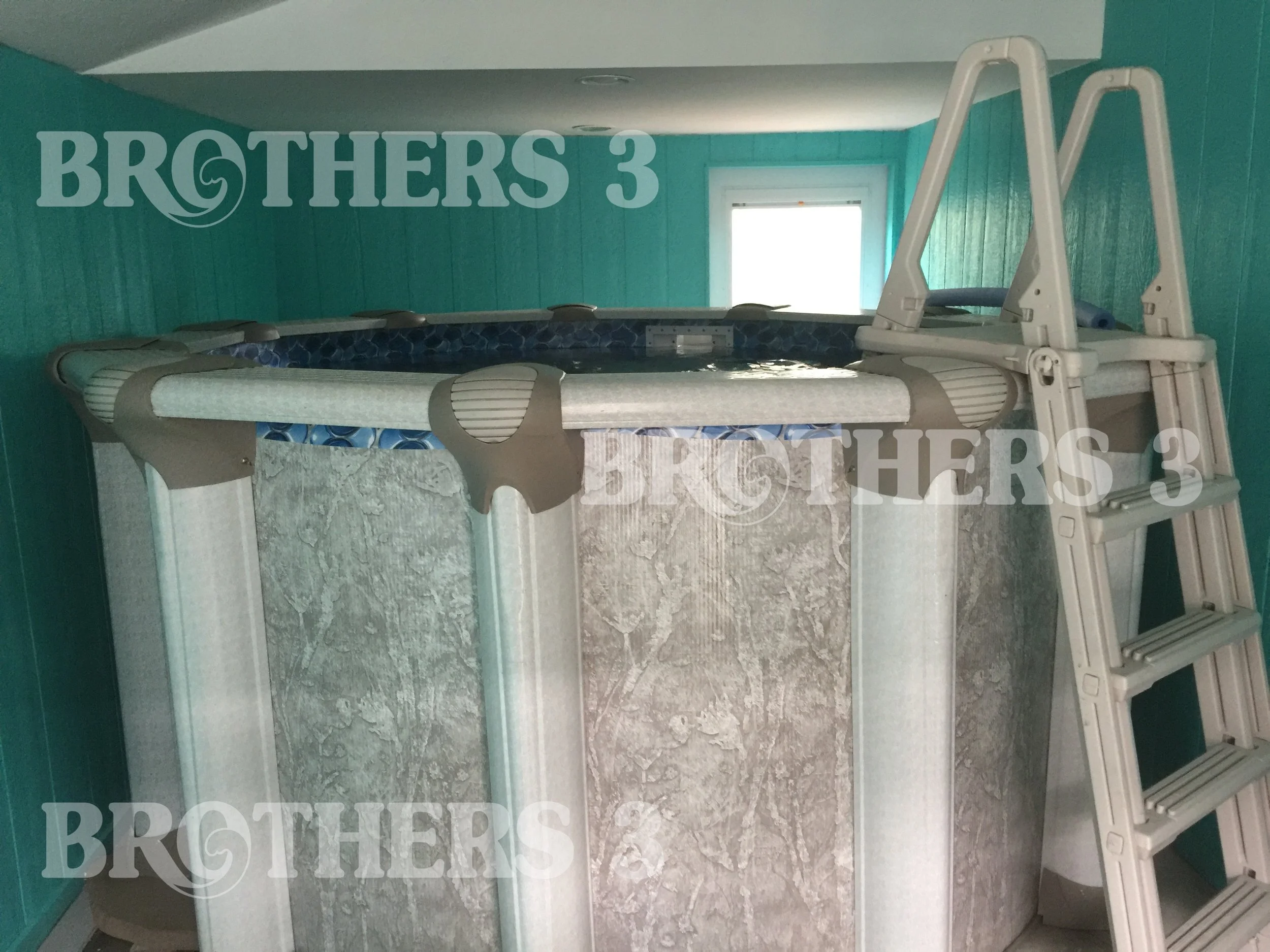 Round - 8 01 (Indoors).JPG