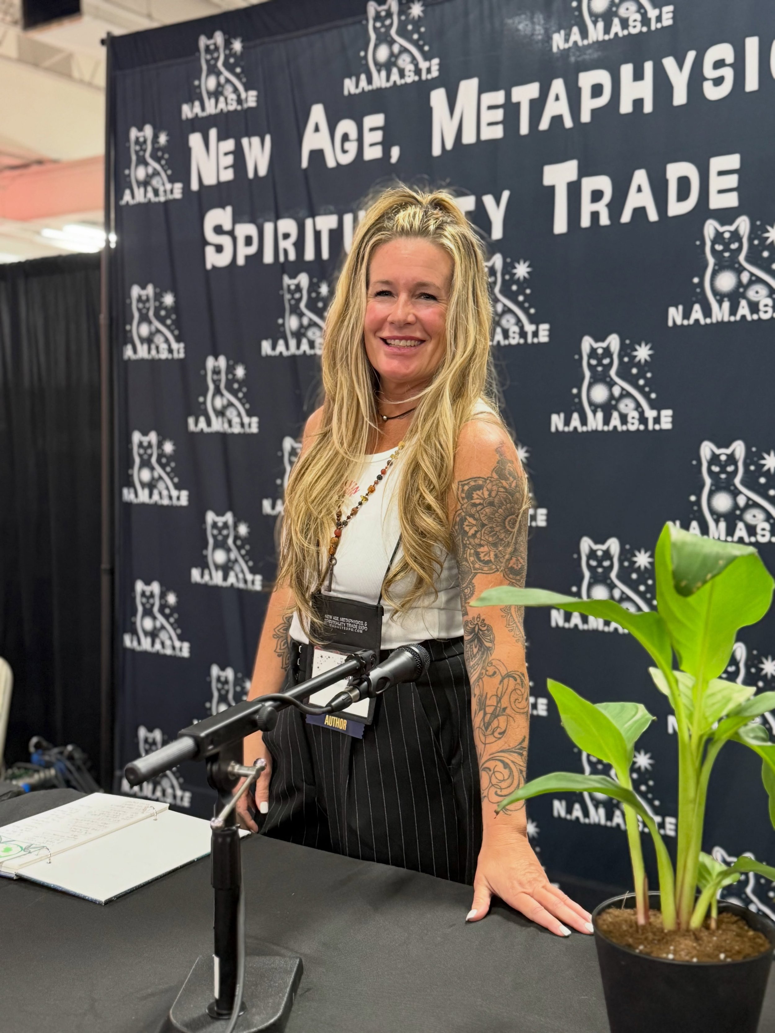 Feeling so full ✨ thank you to all of my followers and friends &mdash; now new and old &mdash; for meeting me during my book signing at NAMASTE this weekend. 

I loved sharing space with this community and sharing my new book, #sacredmagicofthenorth 
