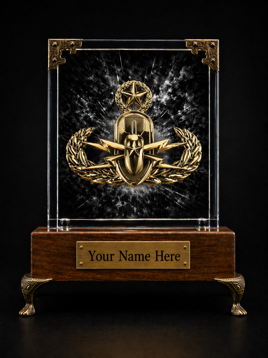 PromilleoGlass HaloGlass monument featuring an EOD badge with a dramatic dark background, clear glass panel, wood base, and brass nameplate.