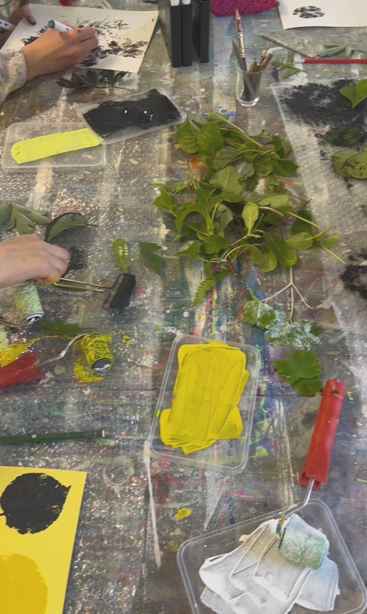 Teens Club - regelmäßiger Kunstkurs für Kinder und Jugendliche