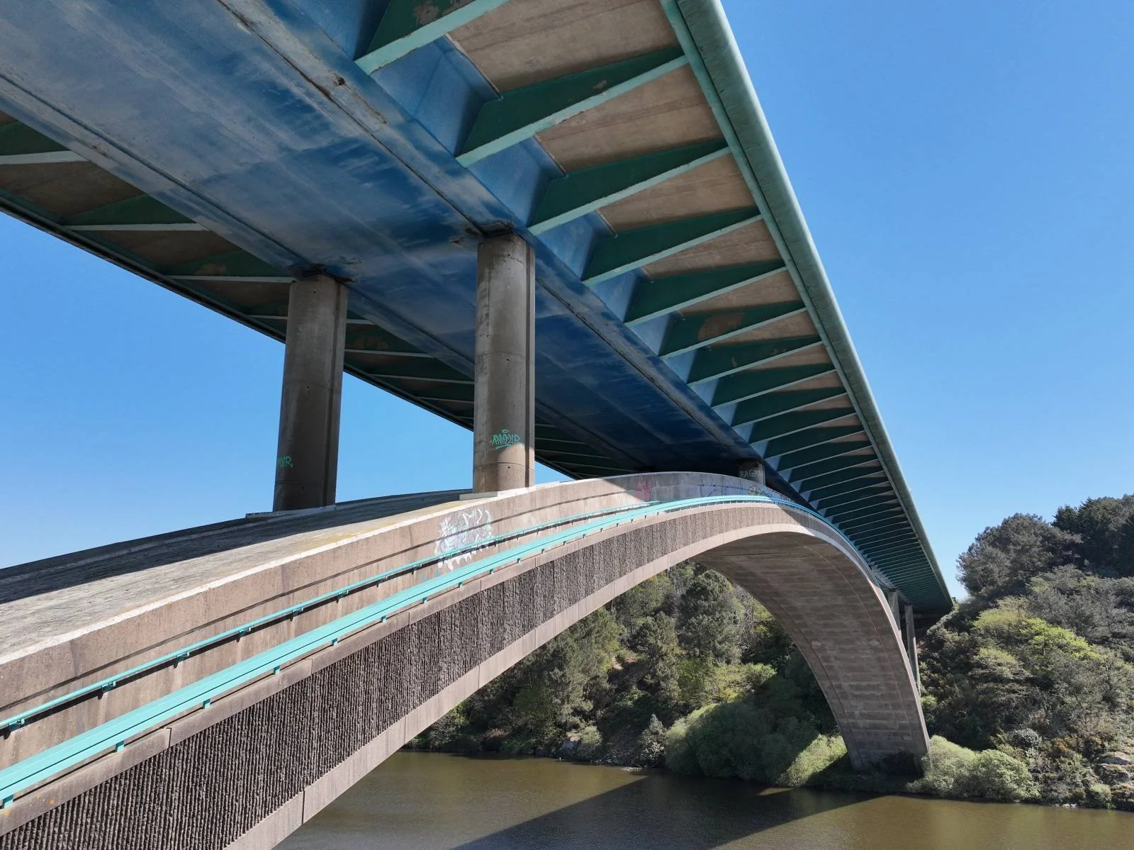 NaoDrone - Inspection drone pont du Morbihan 56