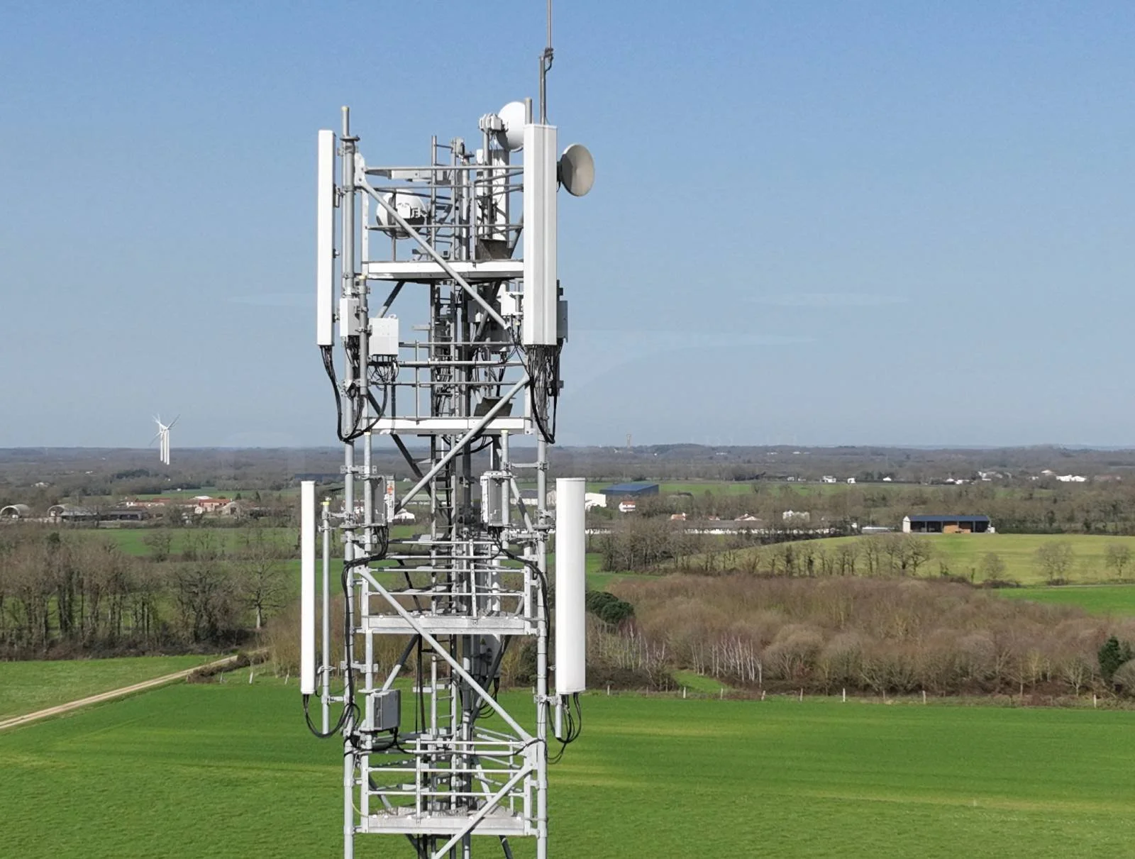 NaoDrone - Inspection drone antenne relais téléphonie 44 Loire-Atlantique